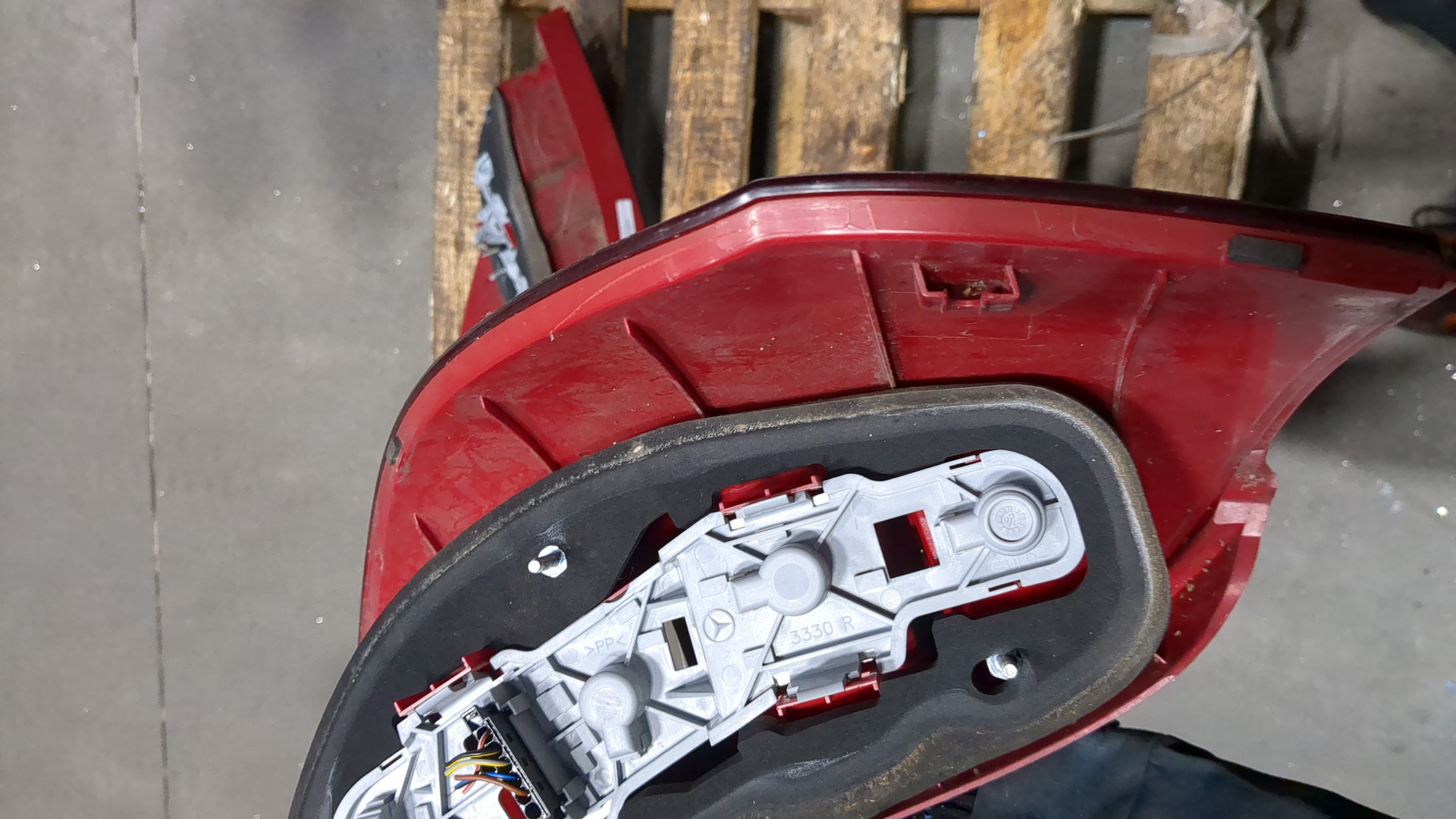 Фонарь задний правый