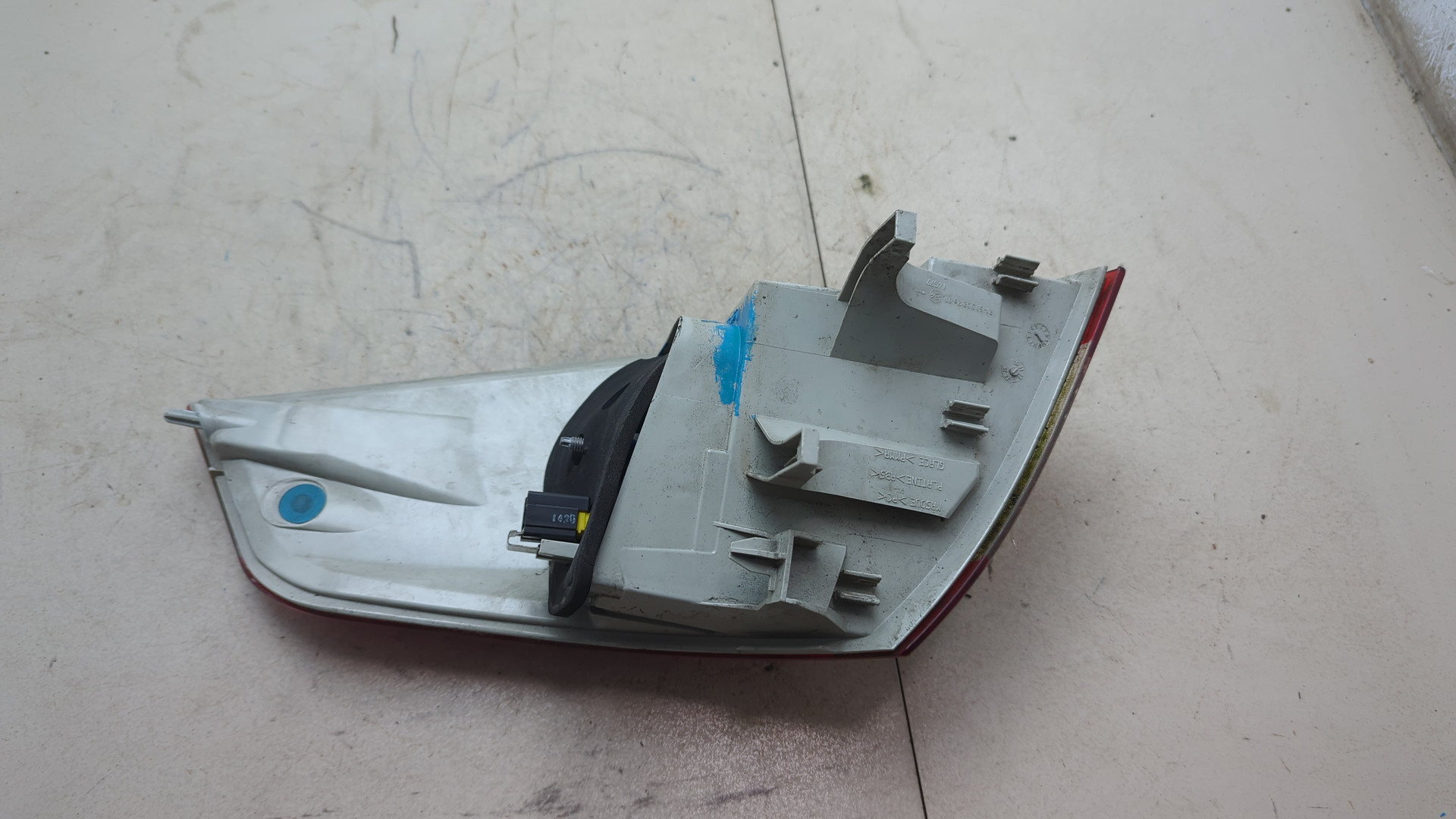 Фонарь задний левый