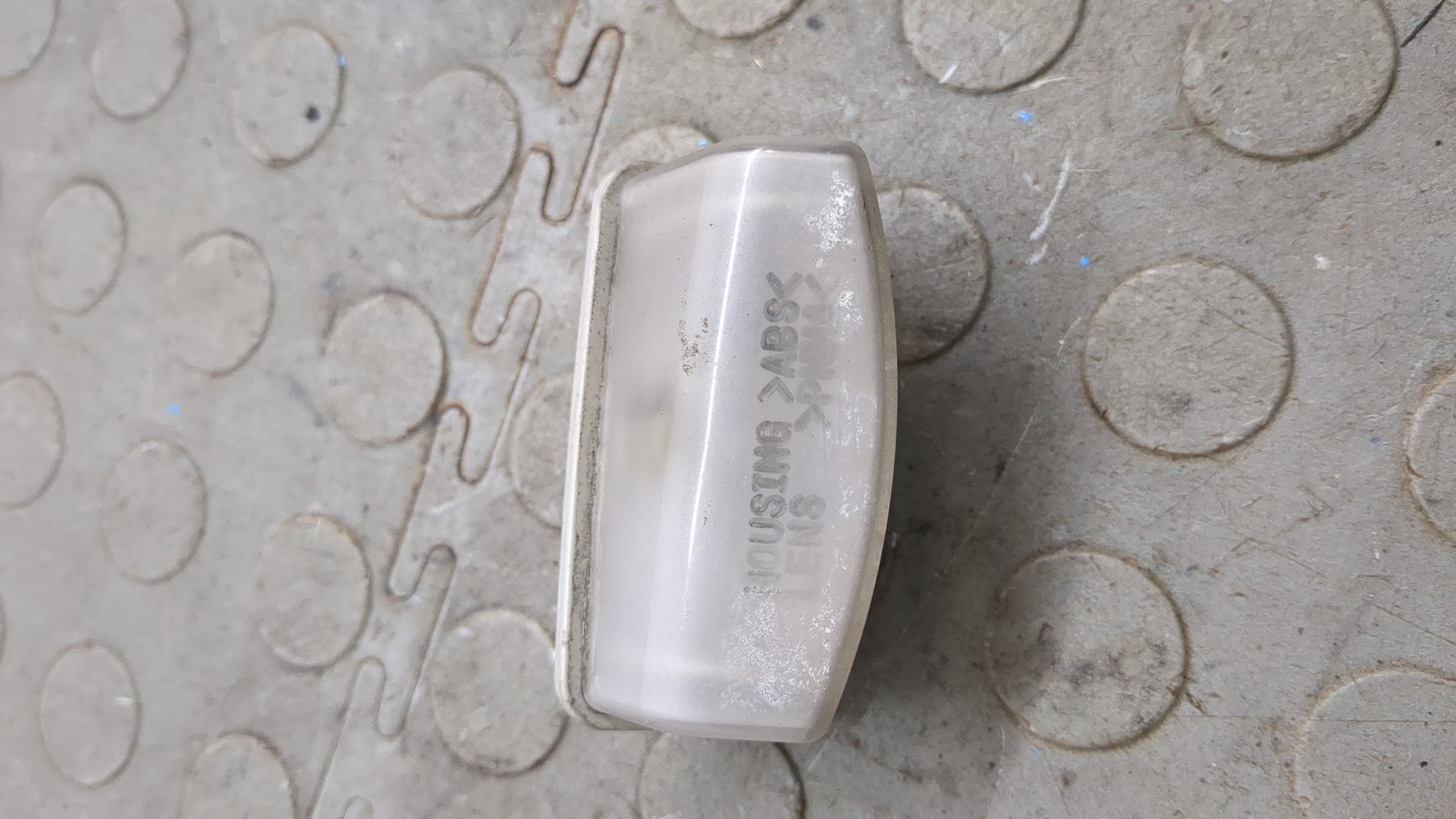 Фонарь подсветки номера