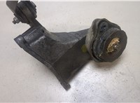 8D0699114S Подушка крепления КПП Volkswagen Passat 5 2000-2005 9294550 #1