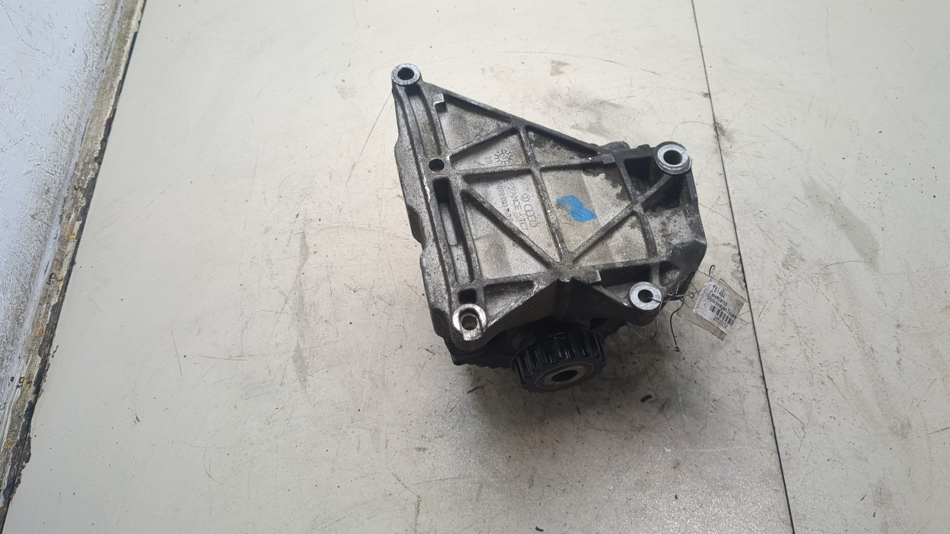 Тройник вентиляции картерных газов