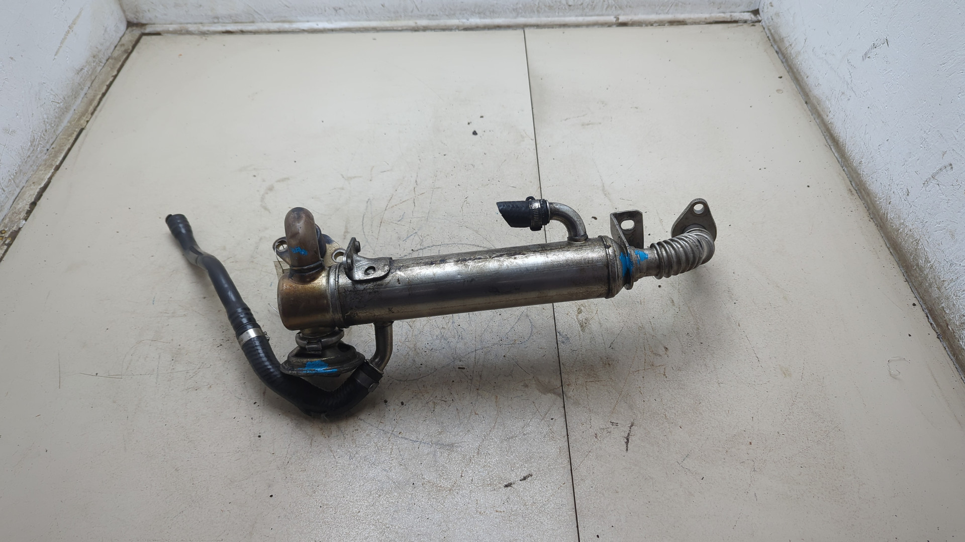 Тройник вентиляции картерных газов