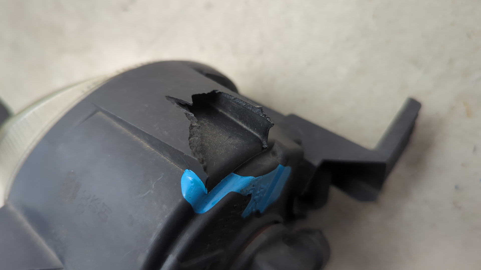 Фара противотуманная правая