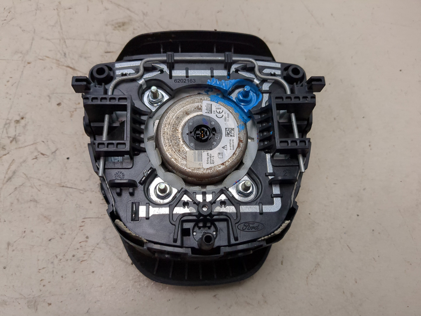 Подушка безопасности в рулевое колесо