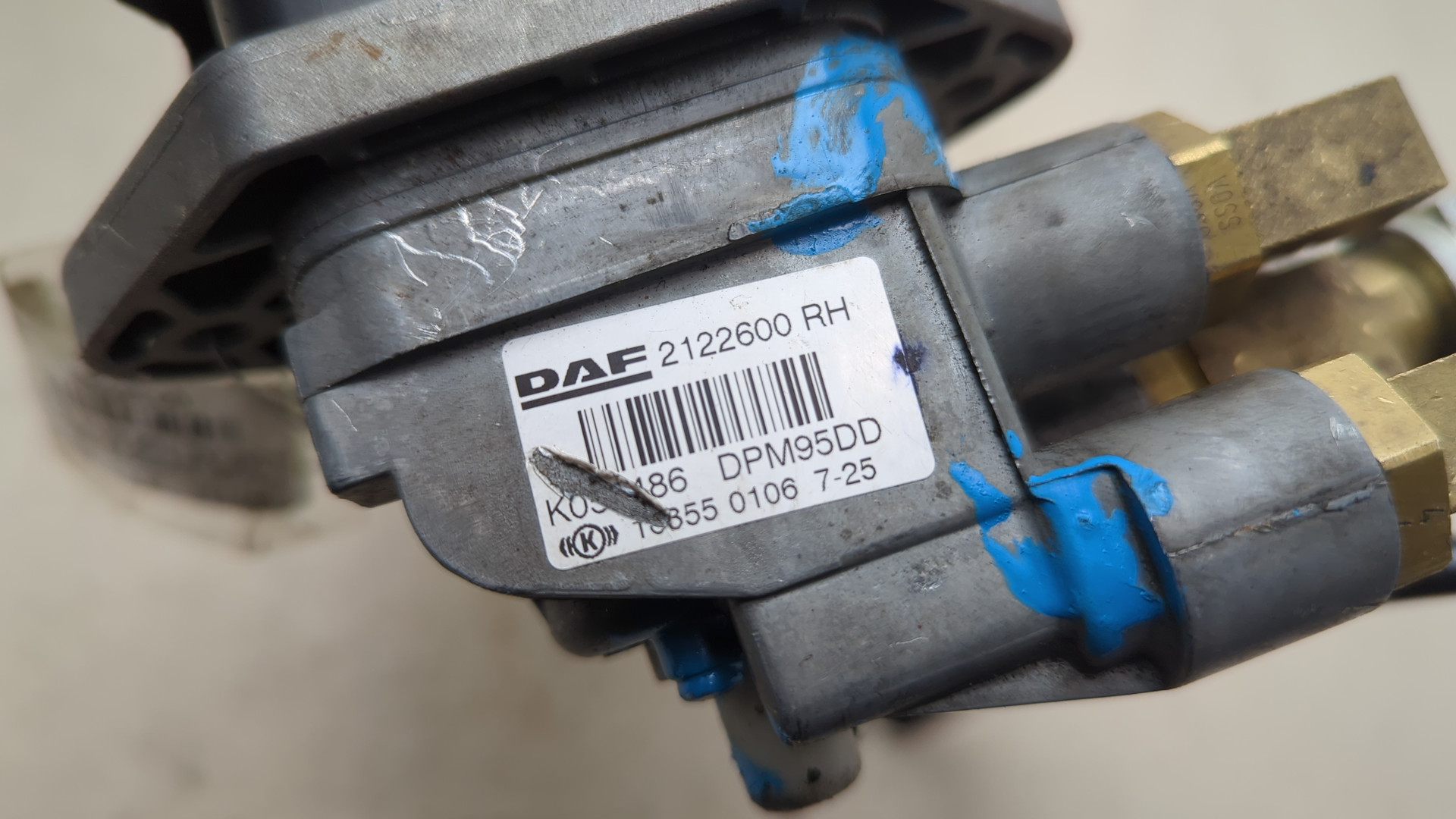 Кран ручного тормоза