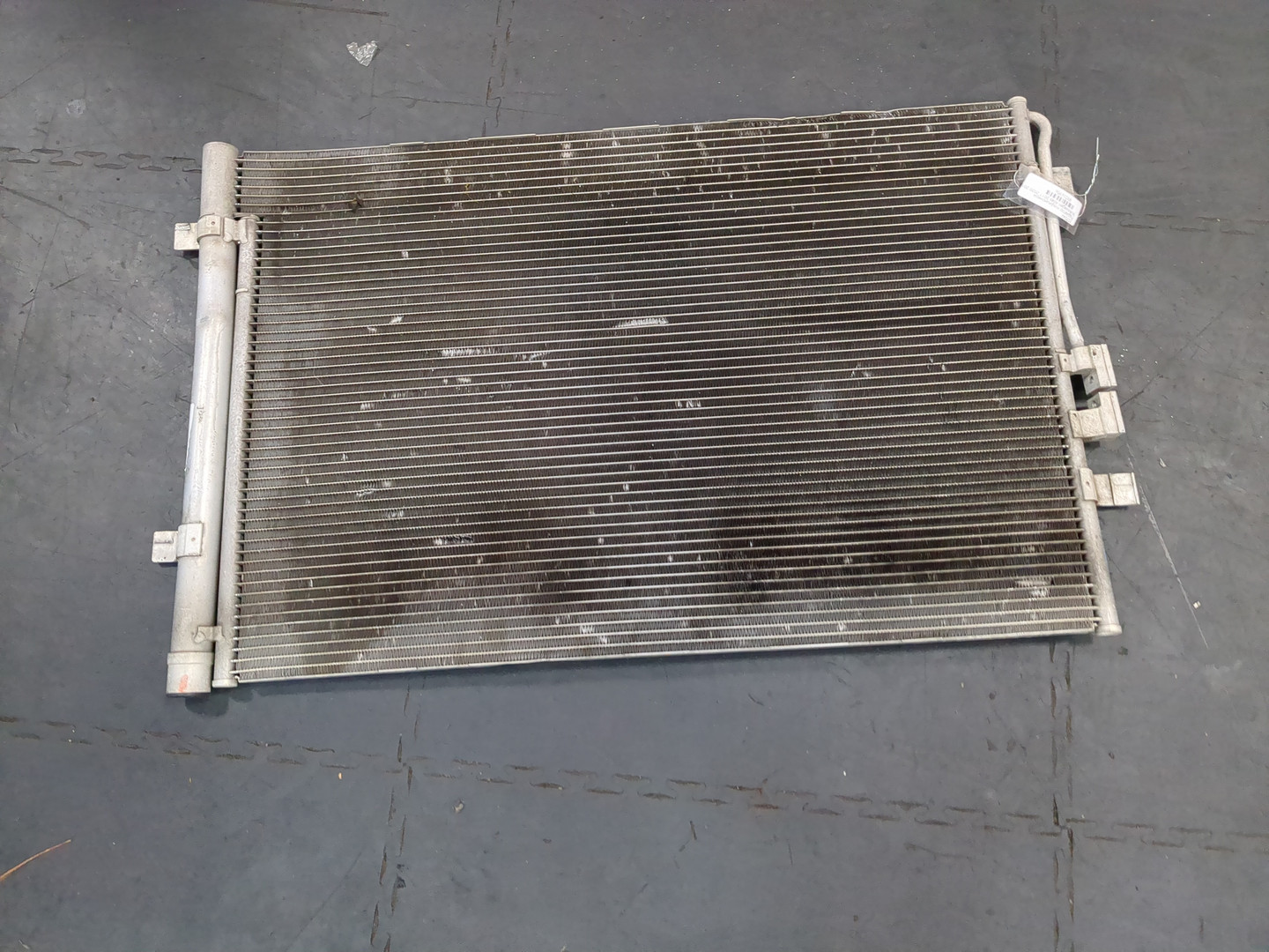 Радиатор кондиционера / конденсер