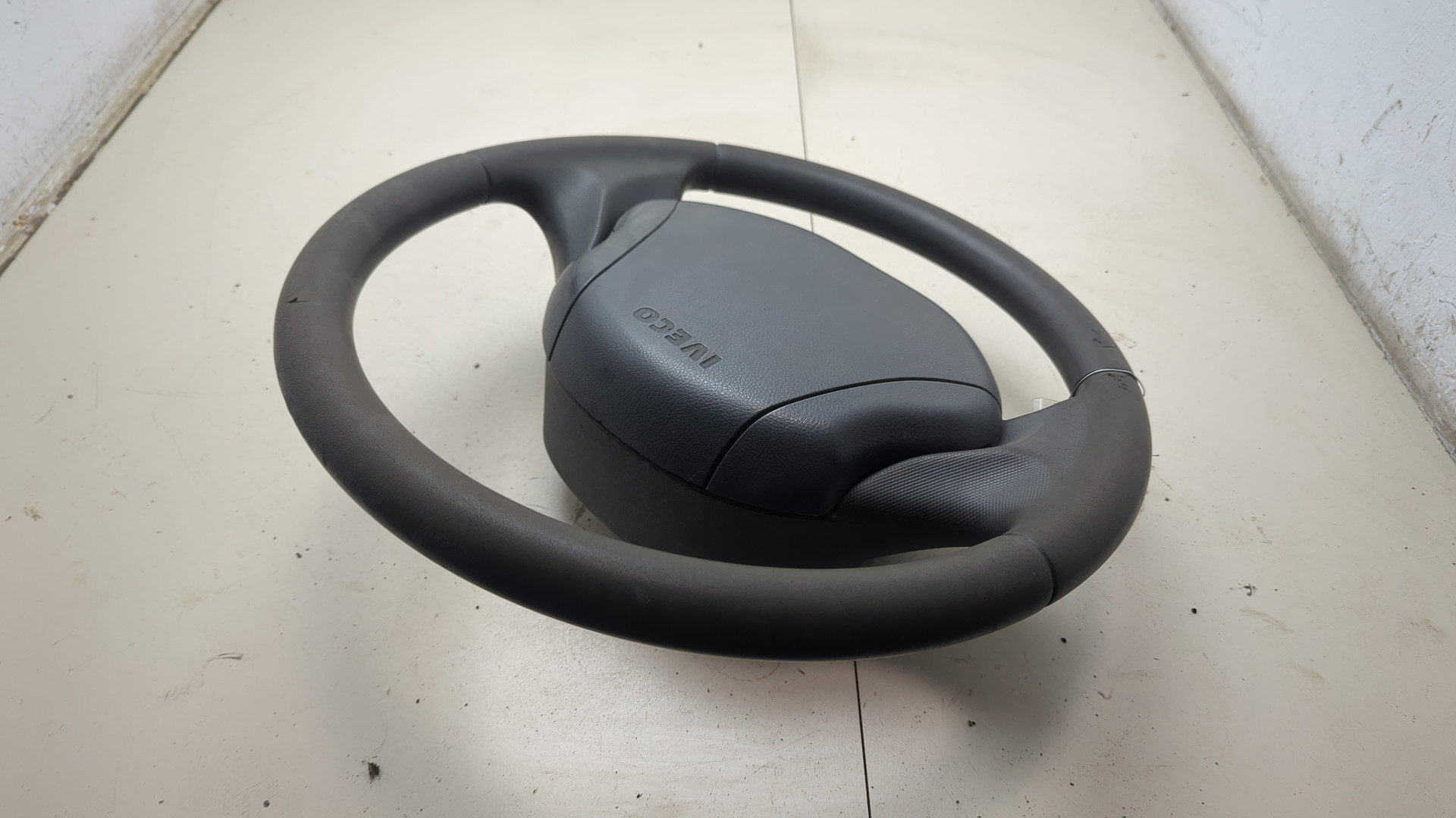 Рулевое колесо (руль)