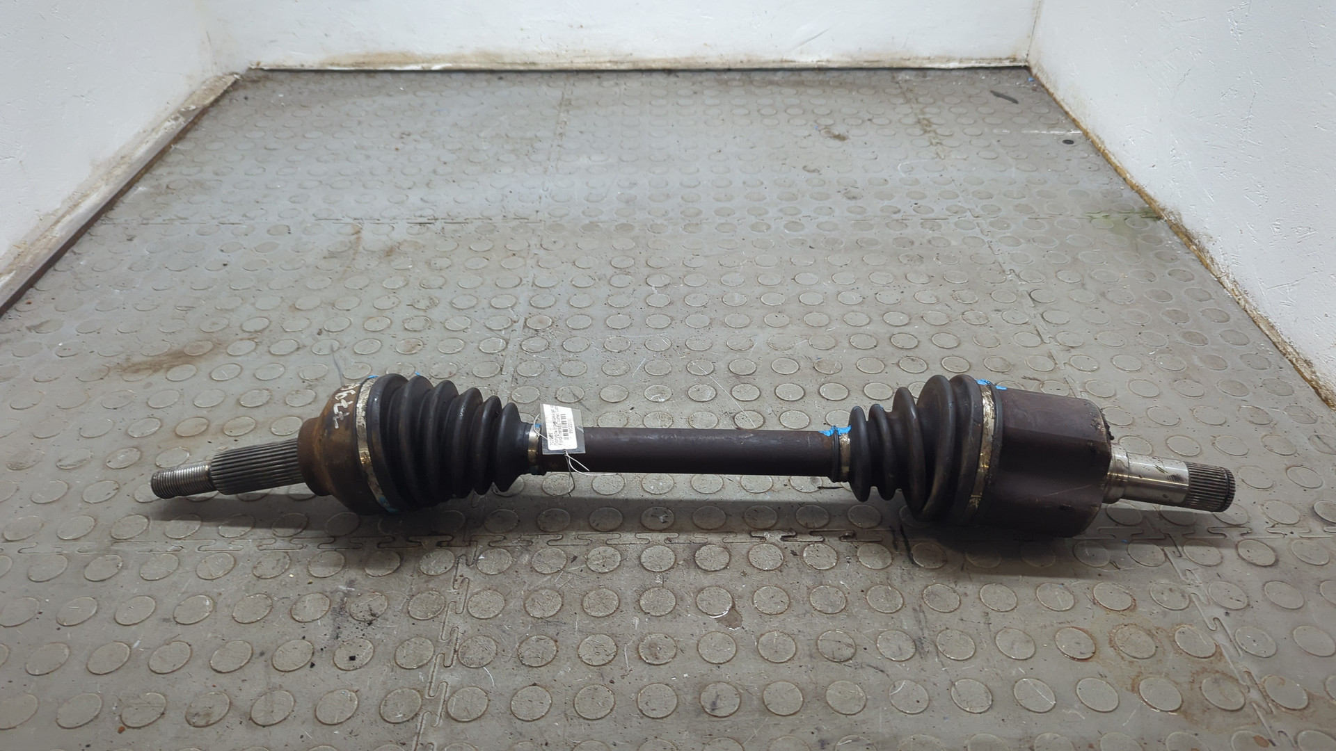 Полуось передняя левая