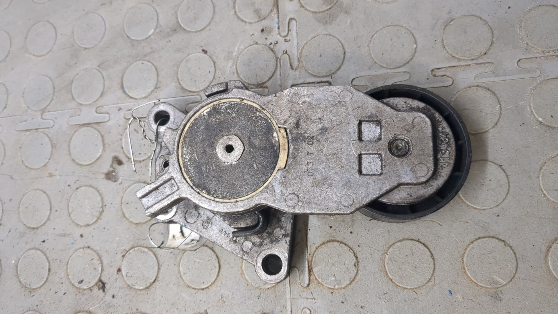 Натяжитель ремня