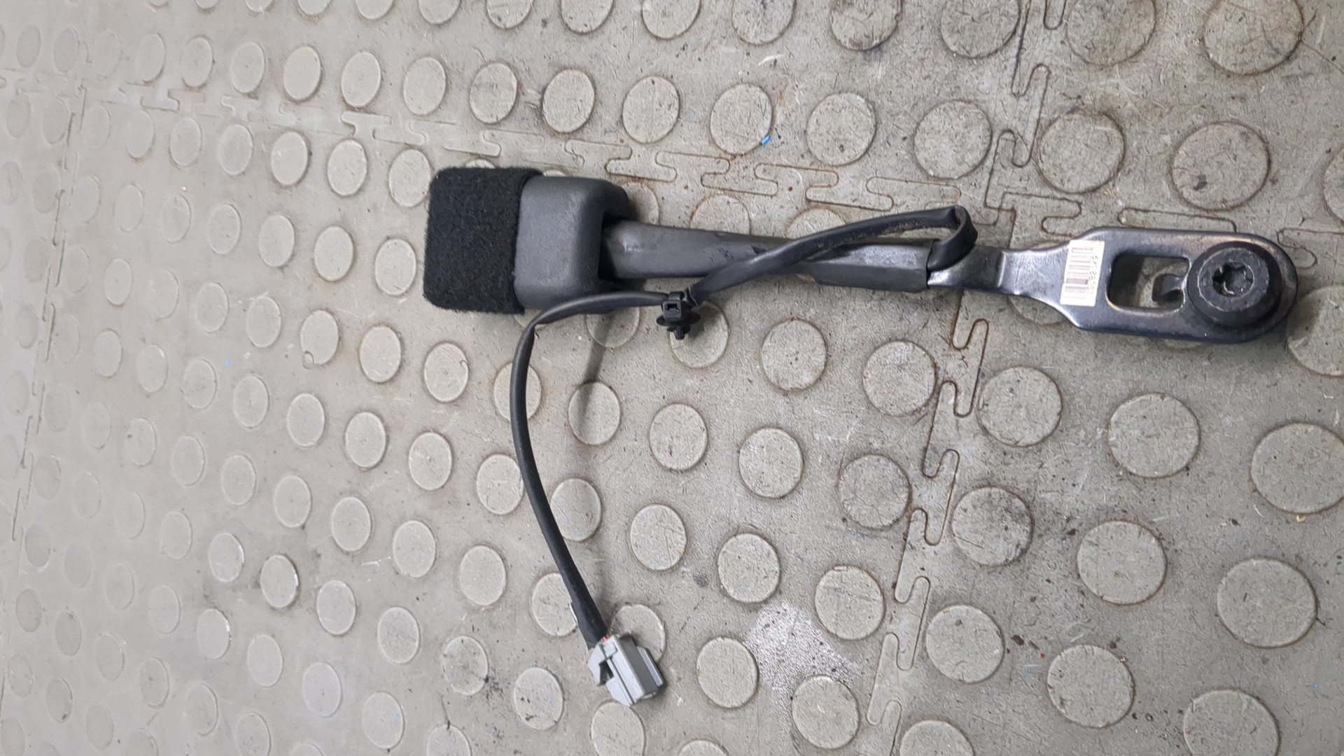 Ответная часть ремня безопасности