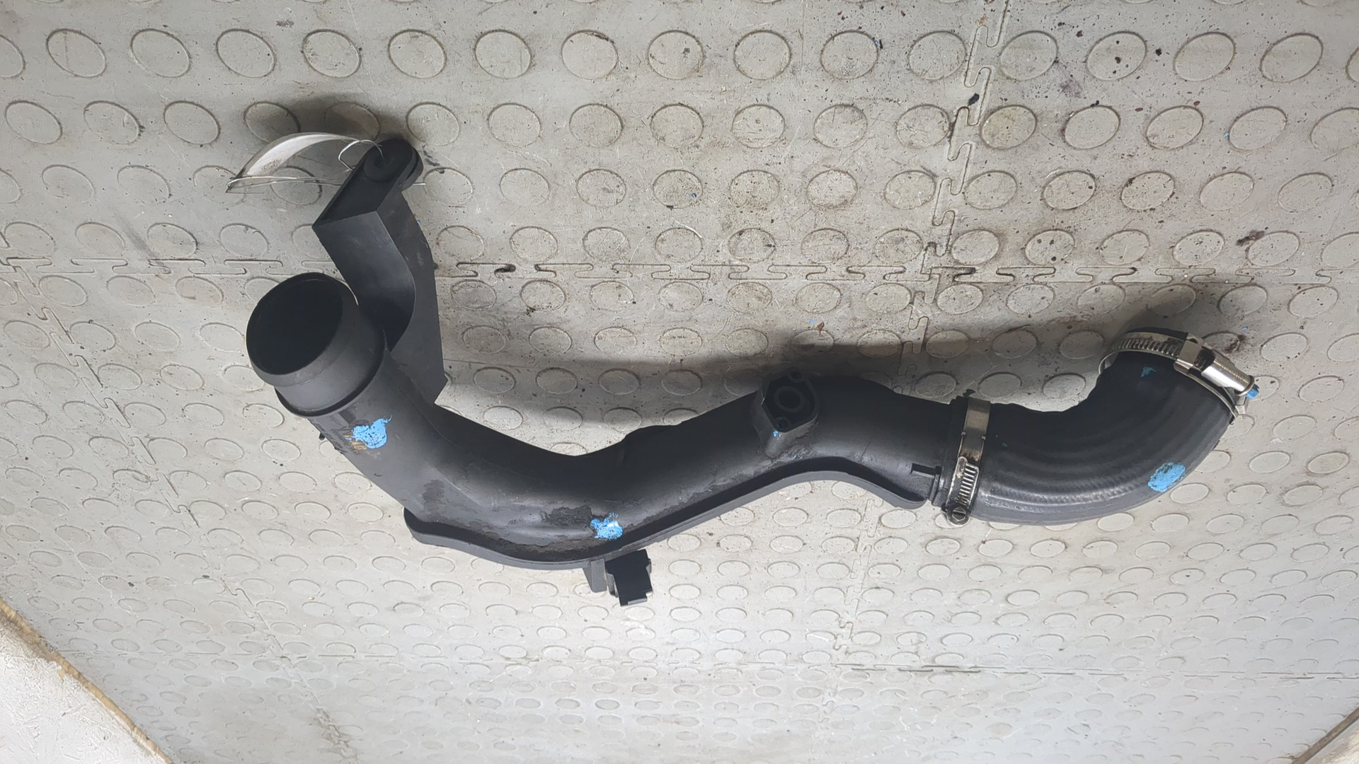 Патрубок интеркулера