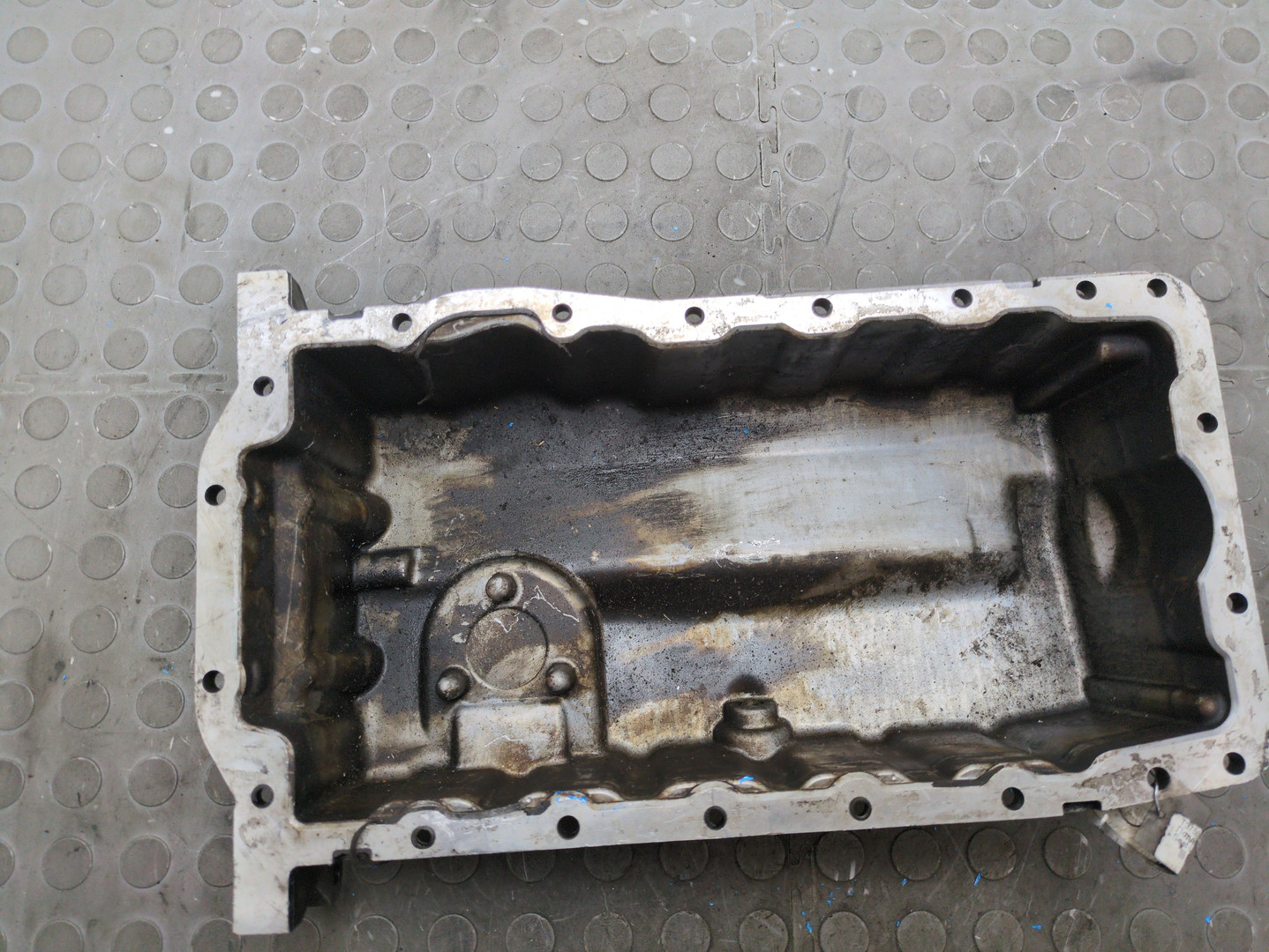 Поддон масляный двигателя (картер)