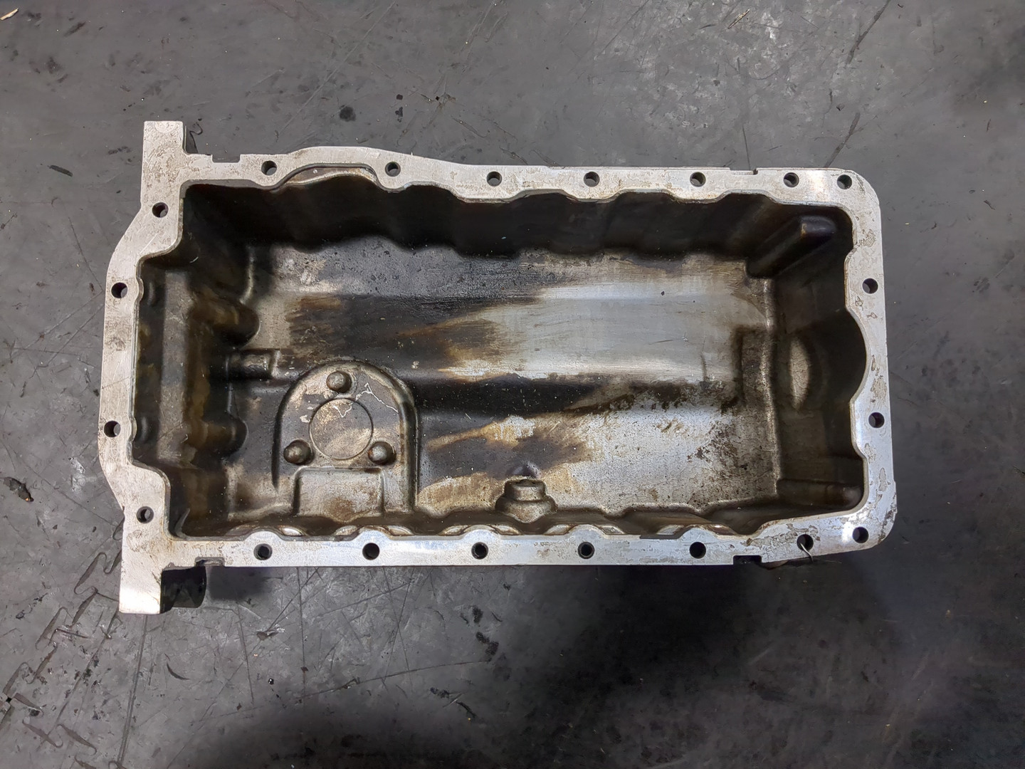Поддон масляный двигателя (картер)