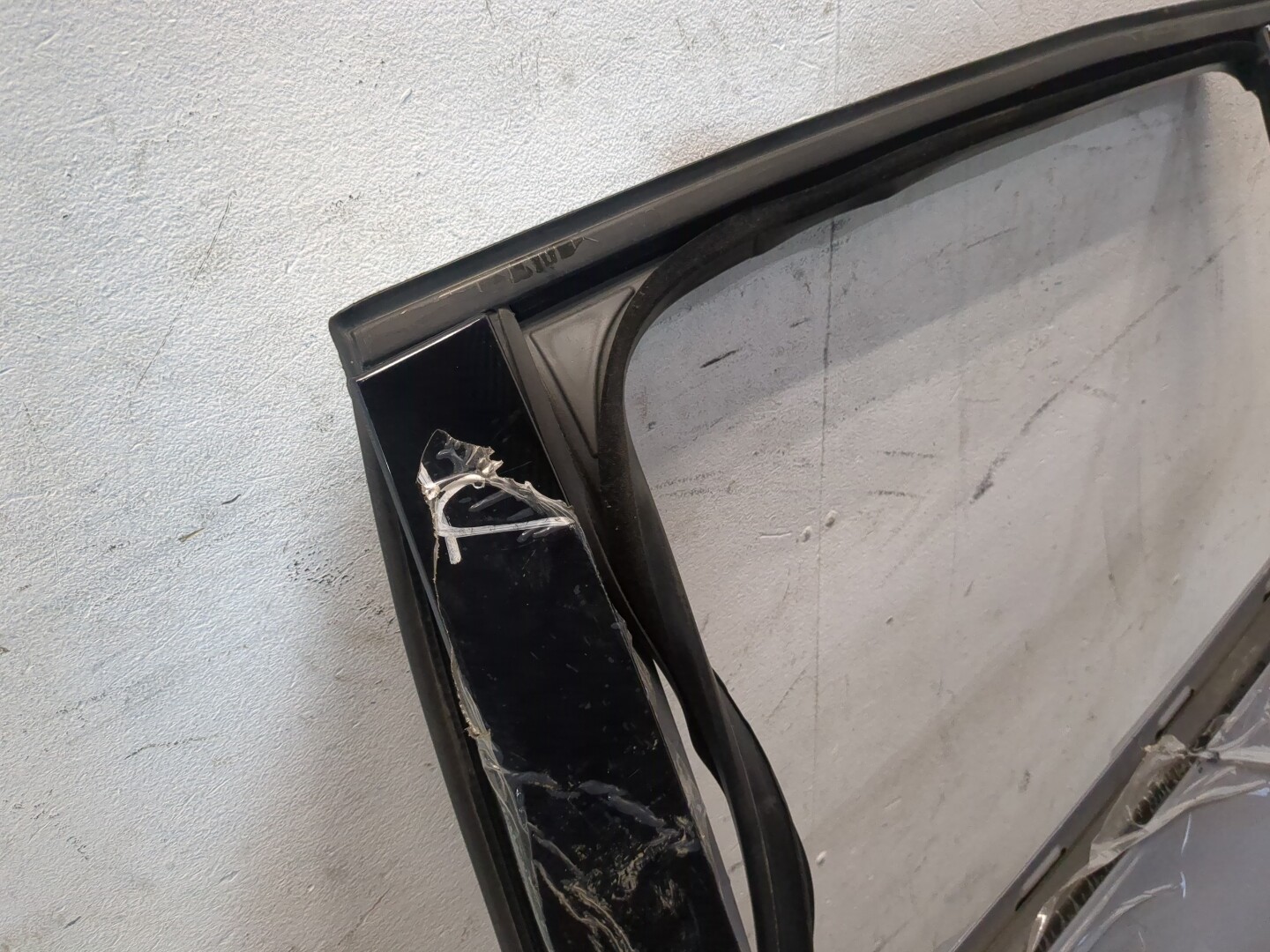 Дверь задняя левая