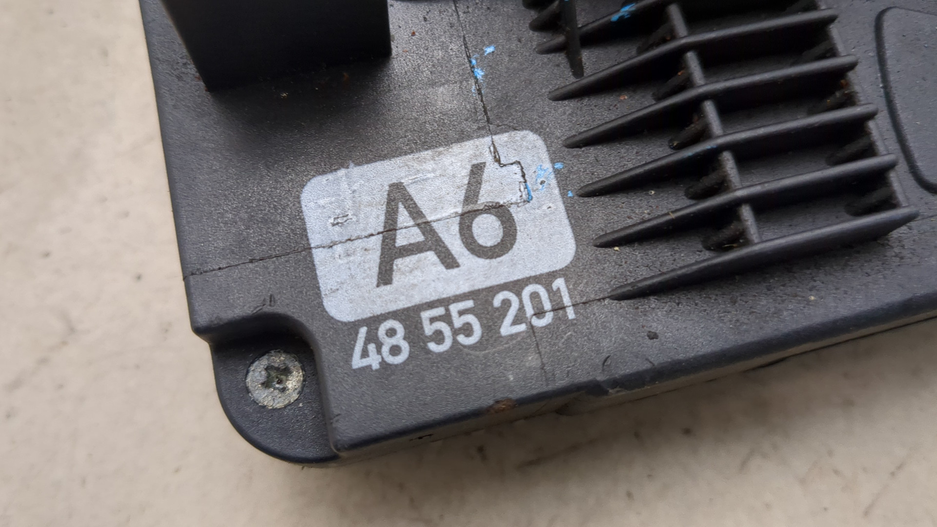 Замок двери задней правой