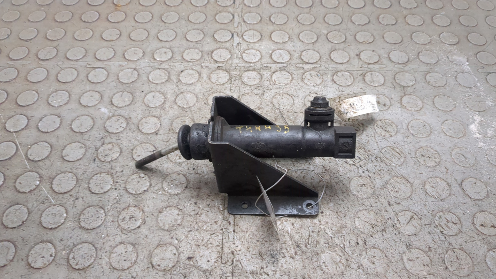 Цилиндр сцепления рабочий