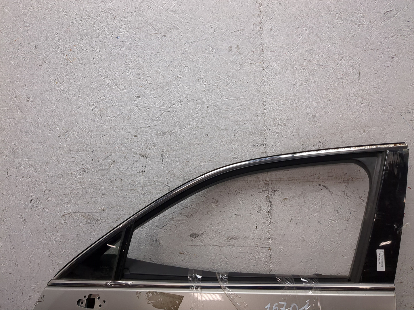 Дверь передняя левая