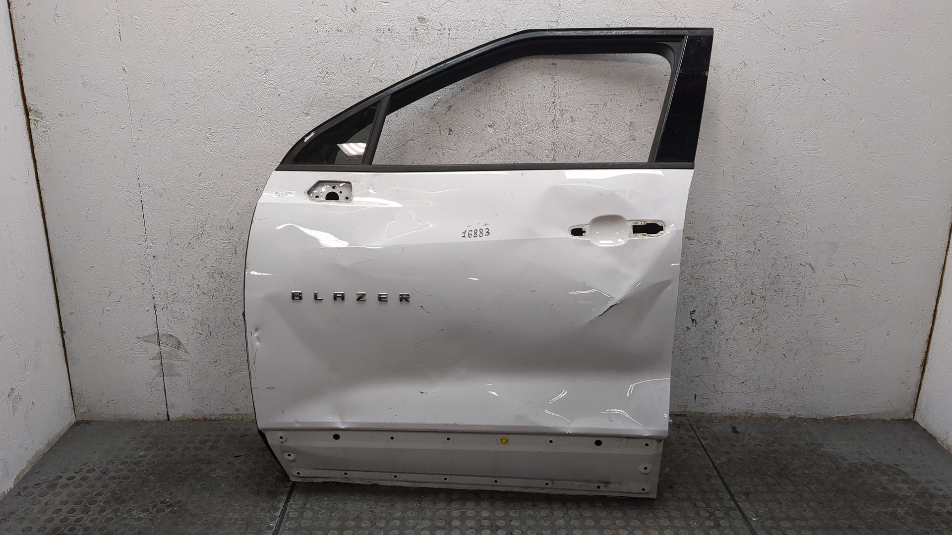 Дверь передняя левая