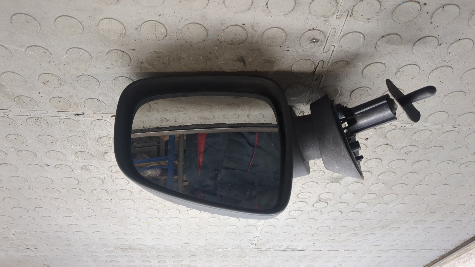 Зеркало правое электрическое