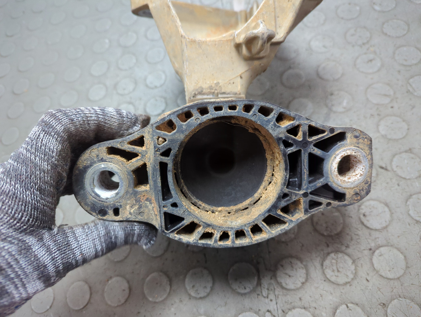 Опора КПП