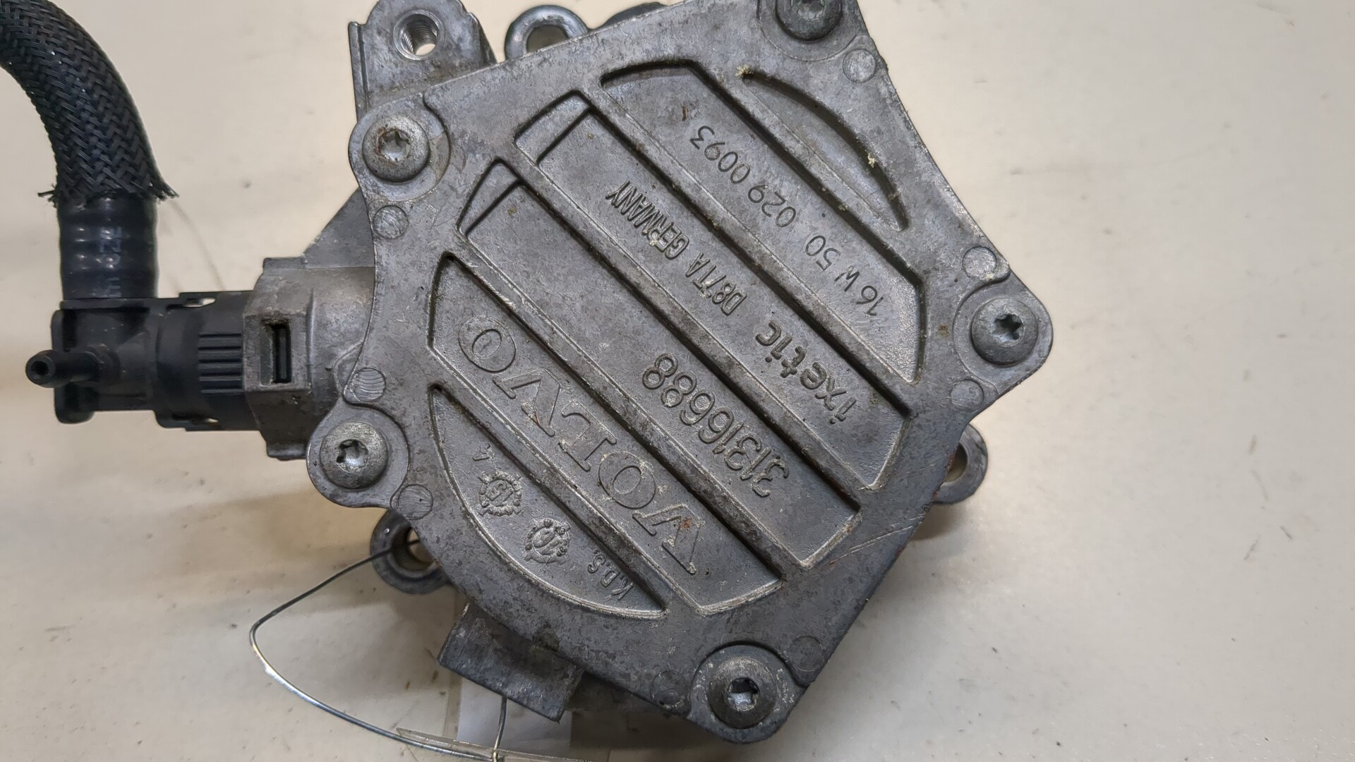 Насос вакуумный