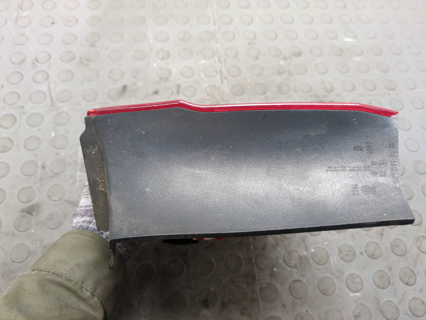 Фонарь задний правый