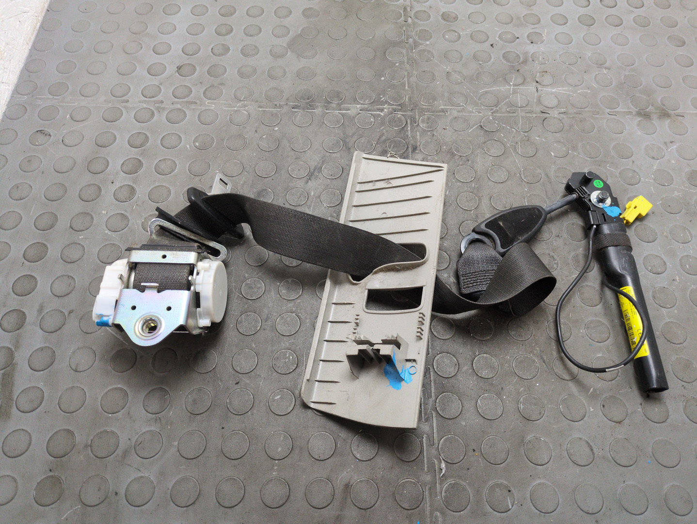 Ремень безопасности