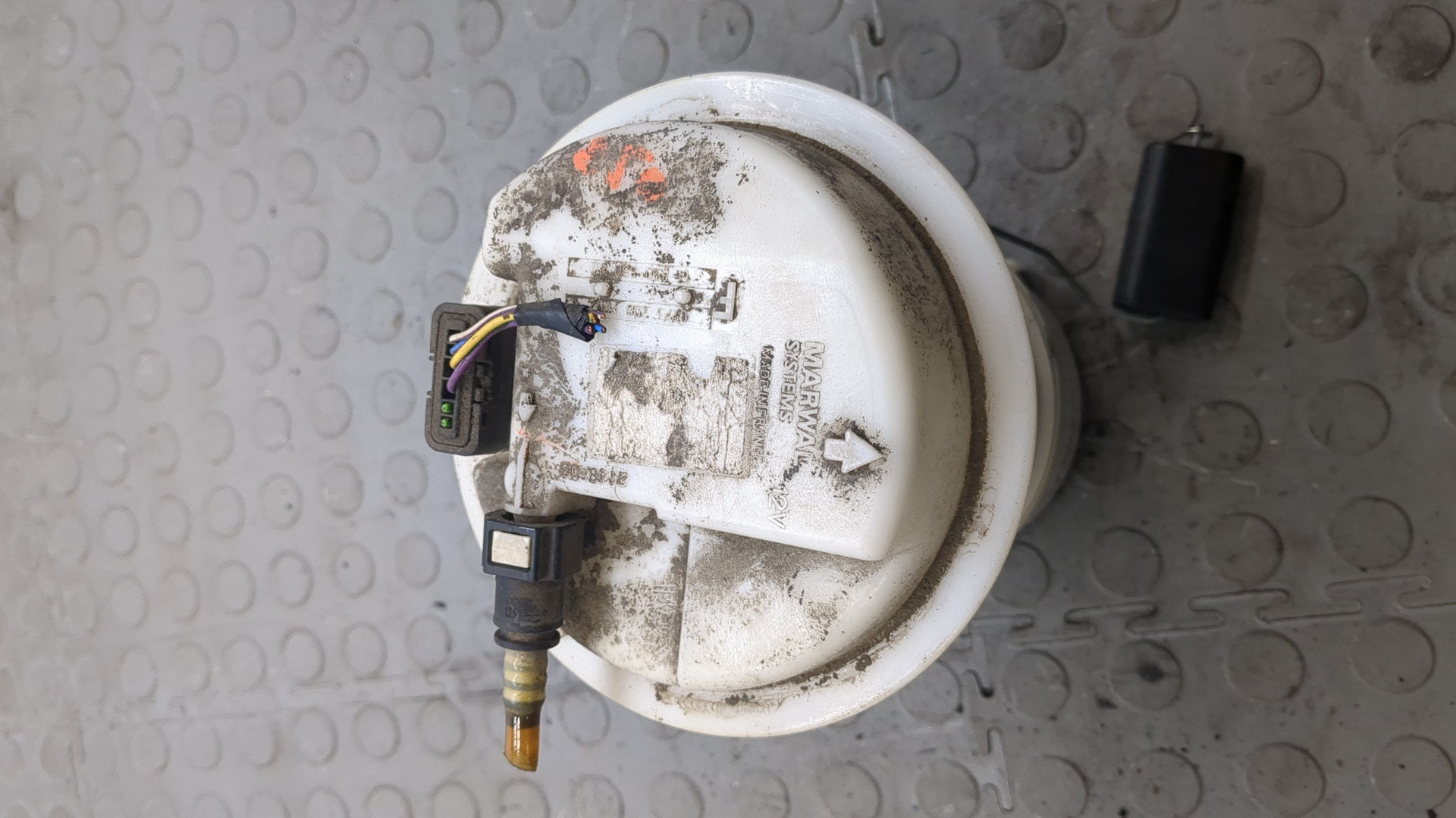 Насос топливный электрический