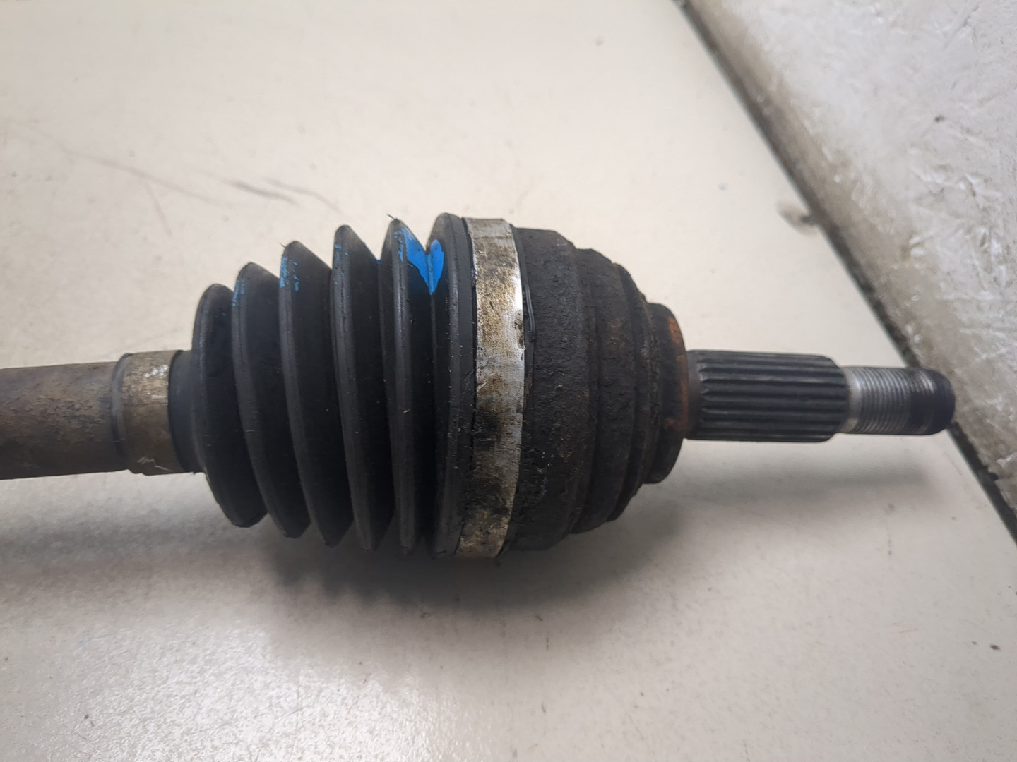 Полуось передняя правая