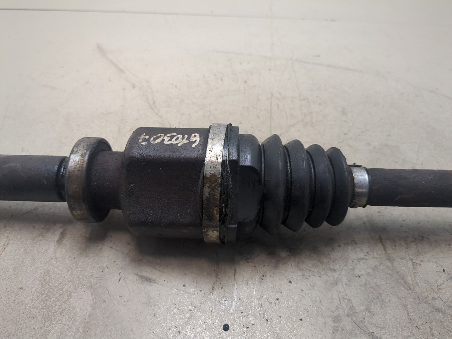 Полуось передняя правая