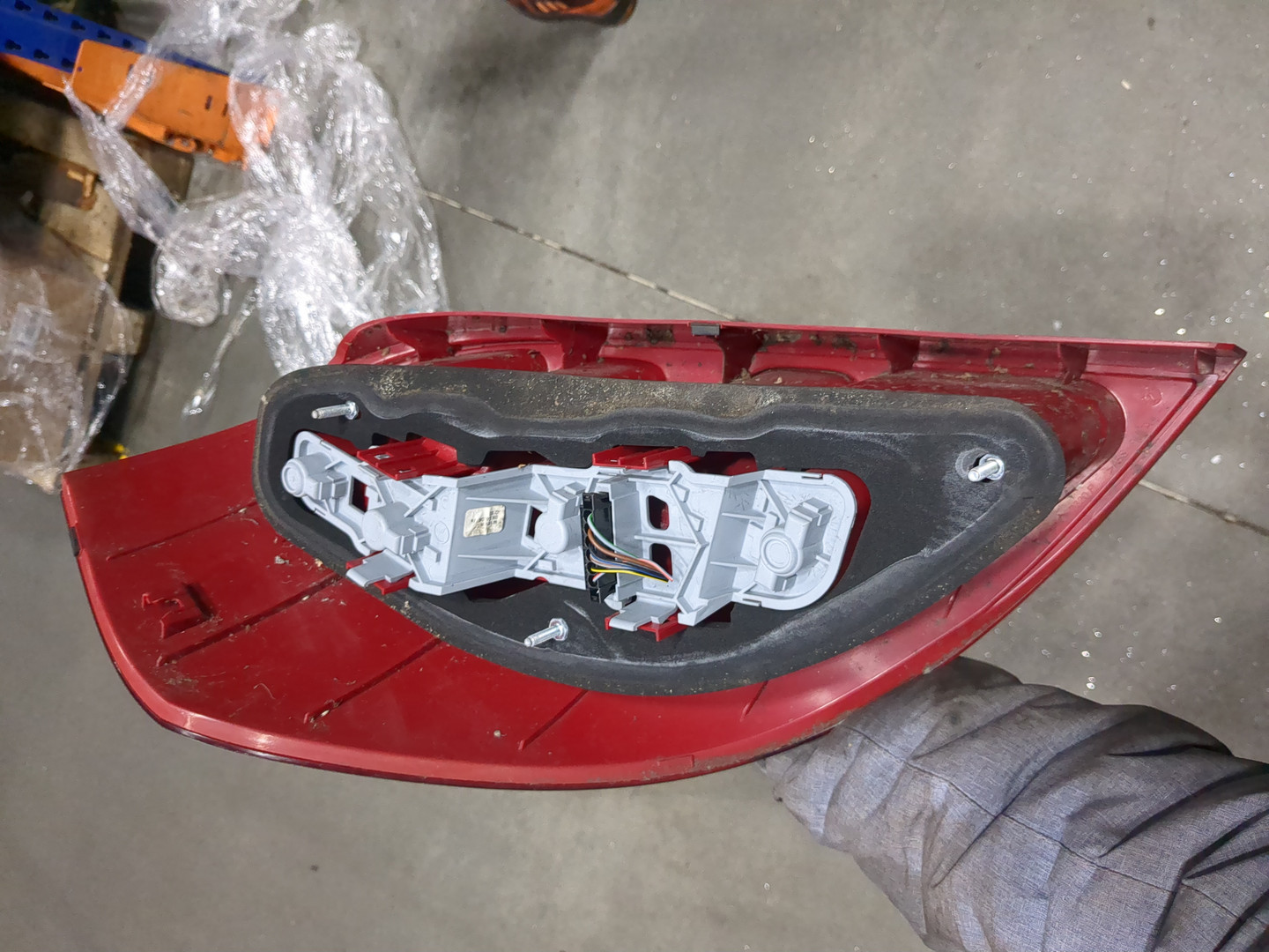 Фонарь задний правый