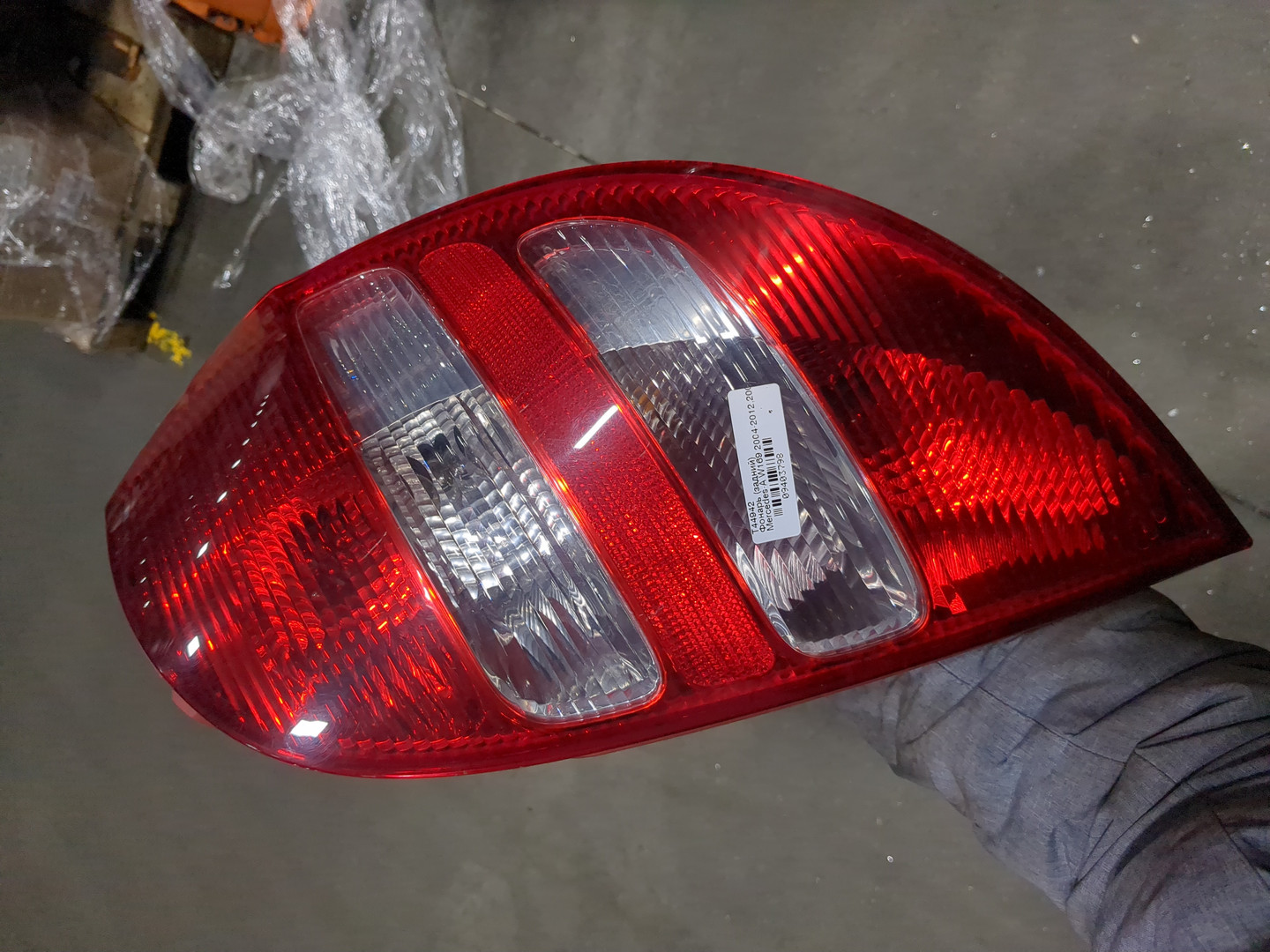 Фонарь задний правый