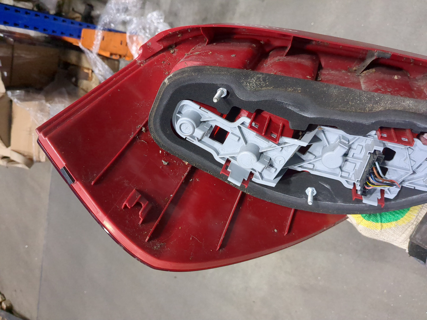 Фонарь задний правый