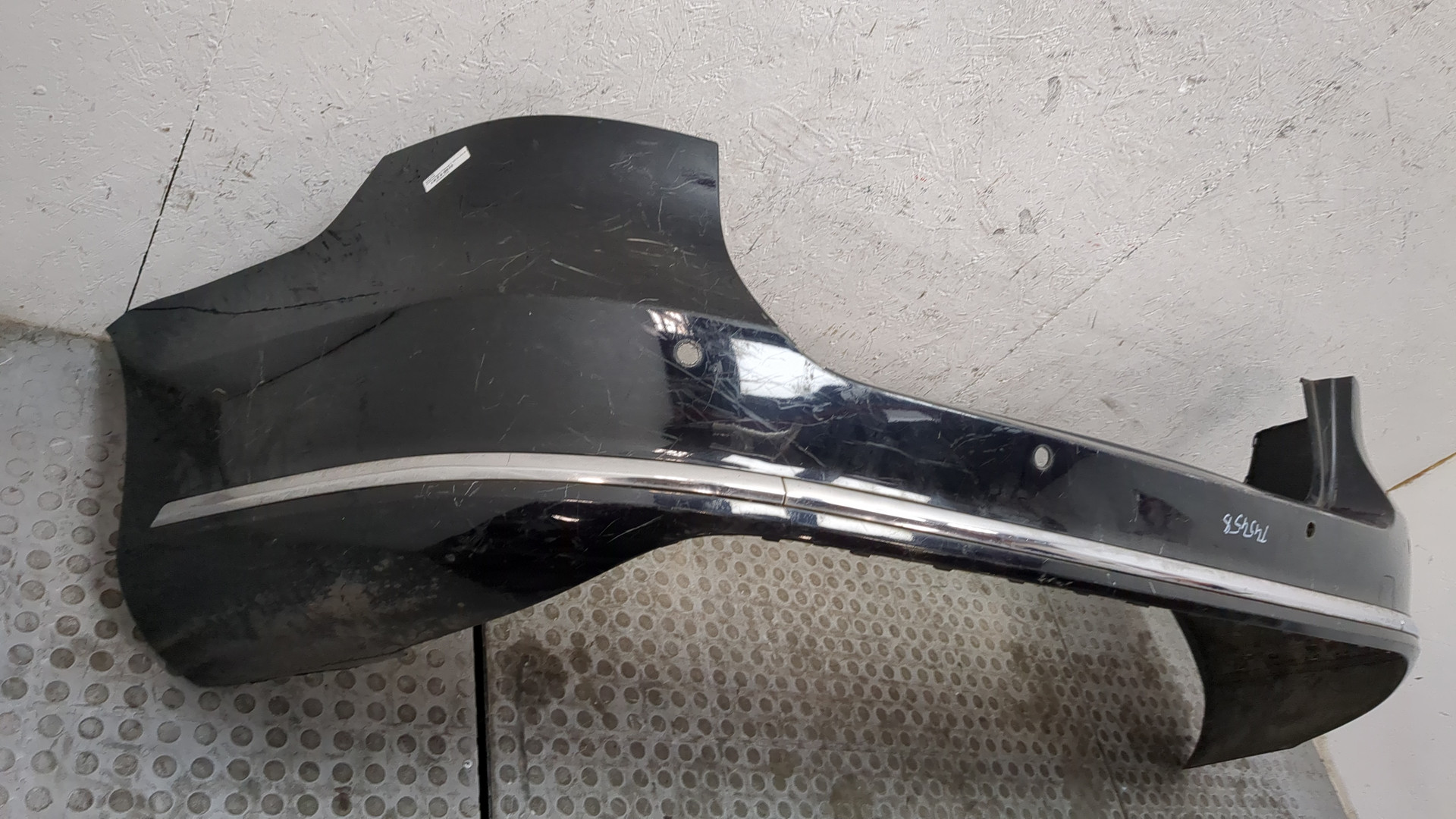 Бампер задний