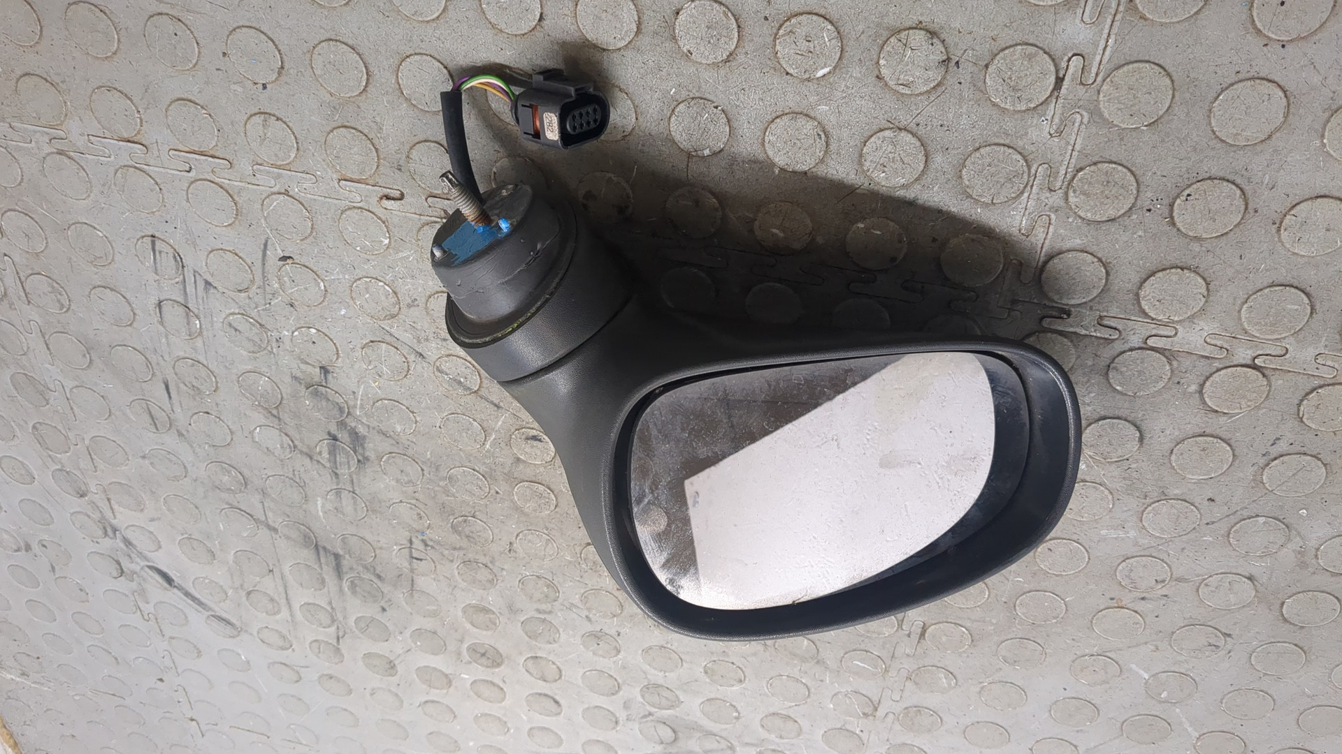 Зеркало левое электрическое