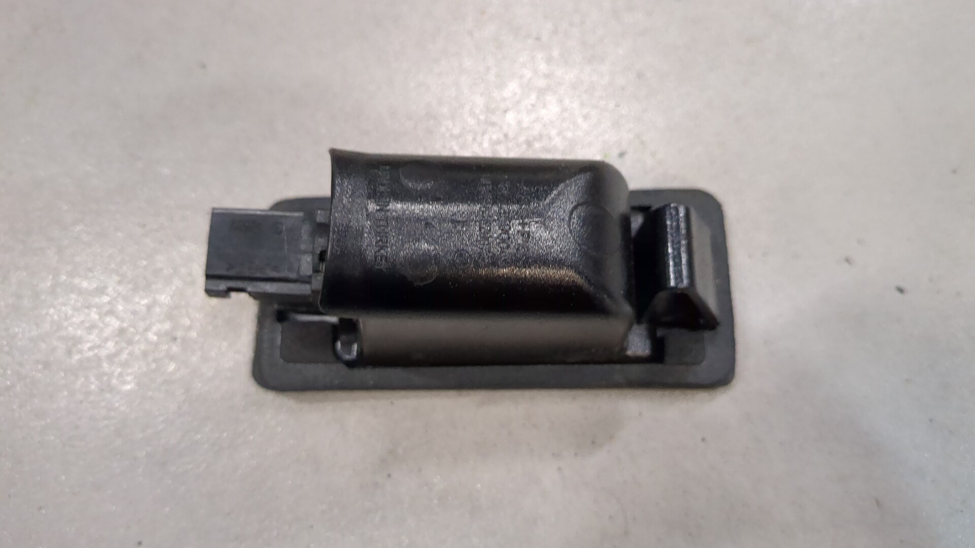 Фонарь подсветки номера