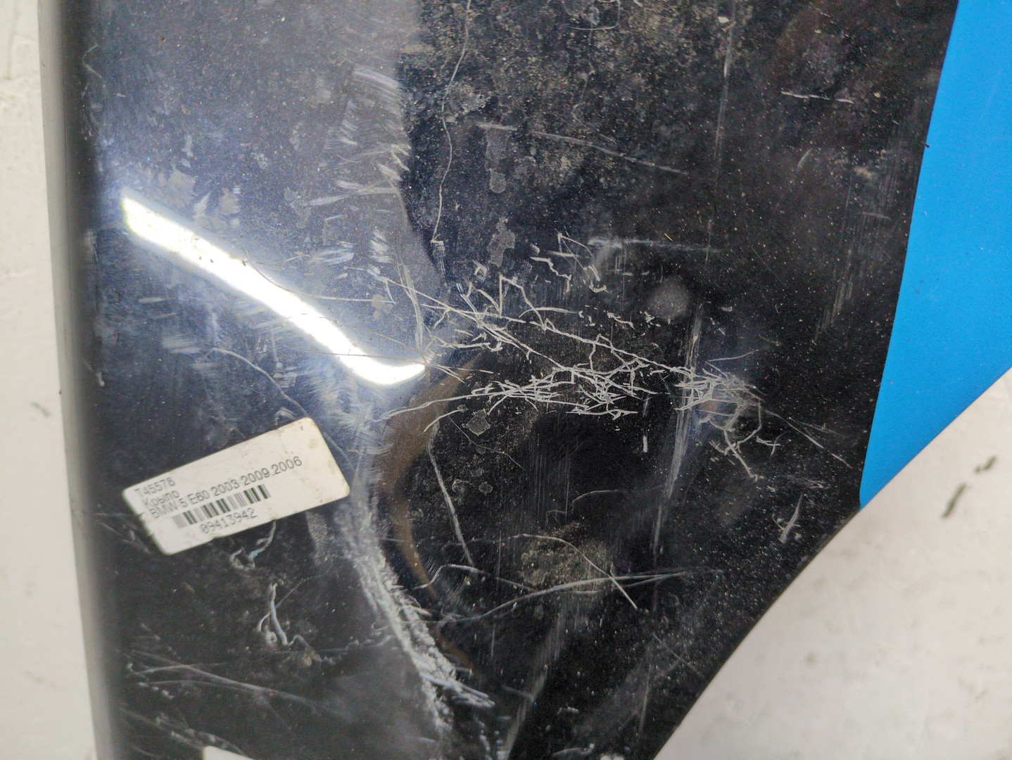 Крыло переднее правое