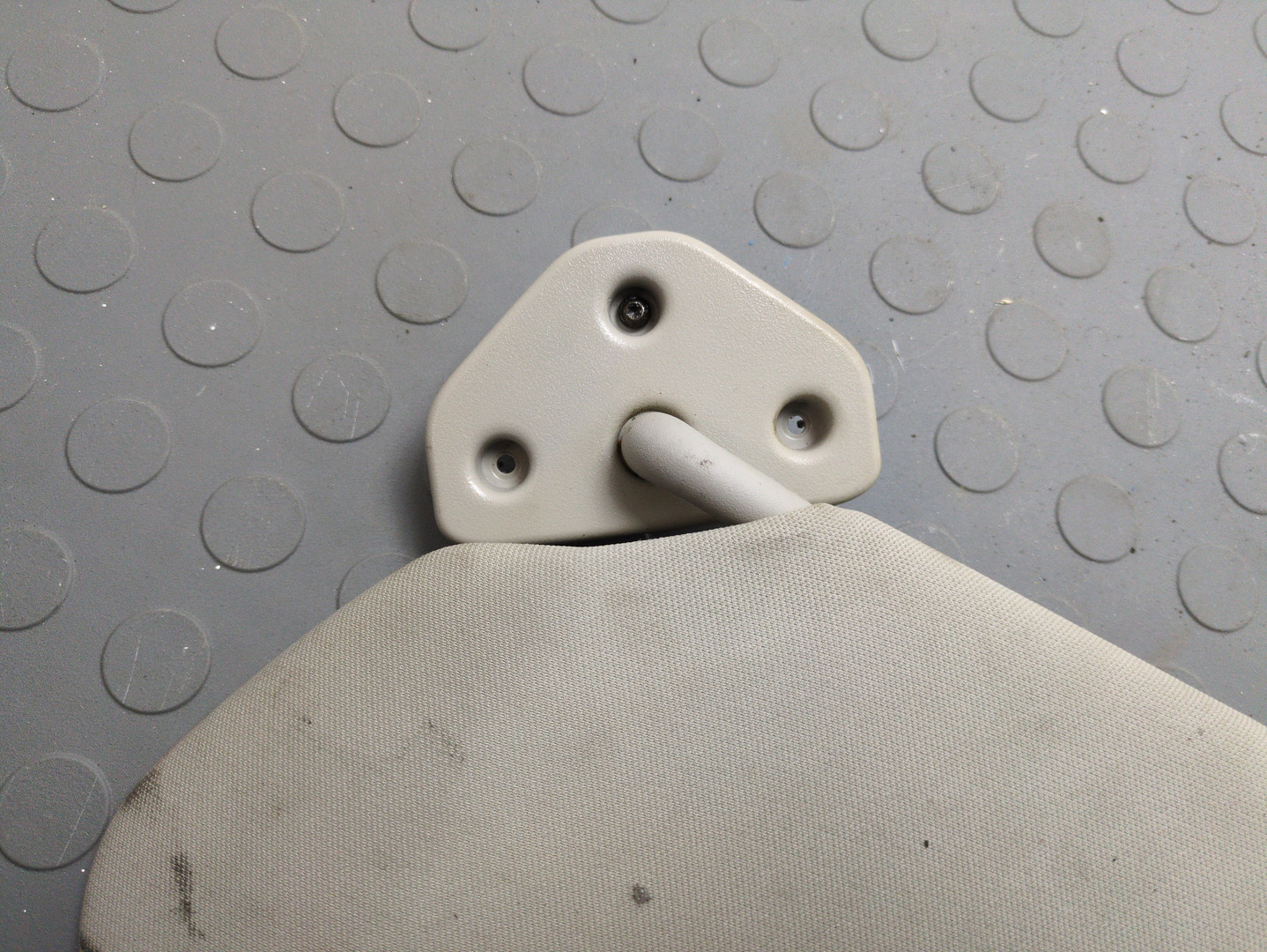 Козырек солнцезащитный