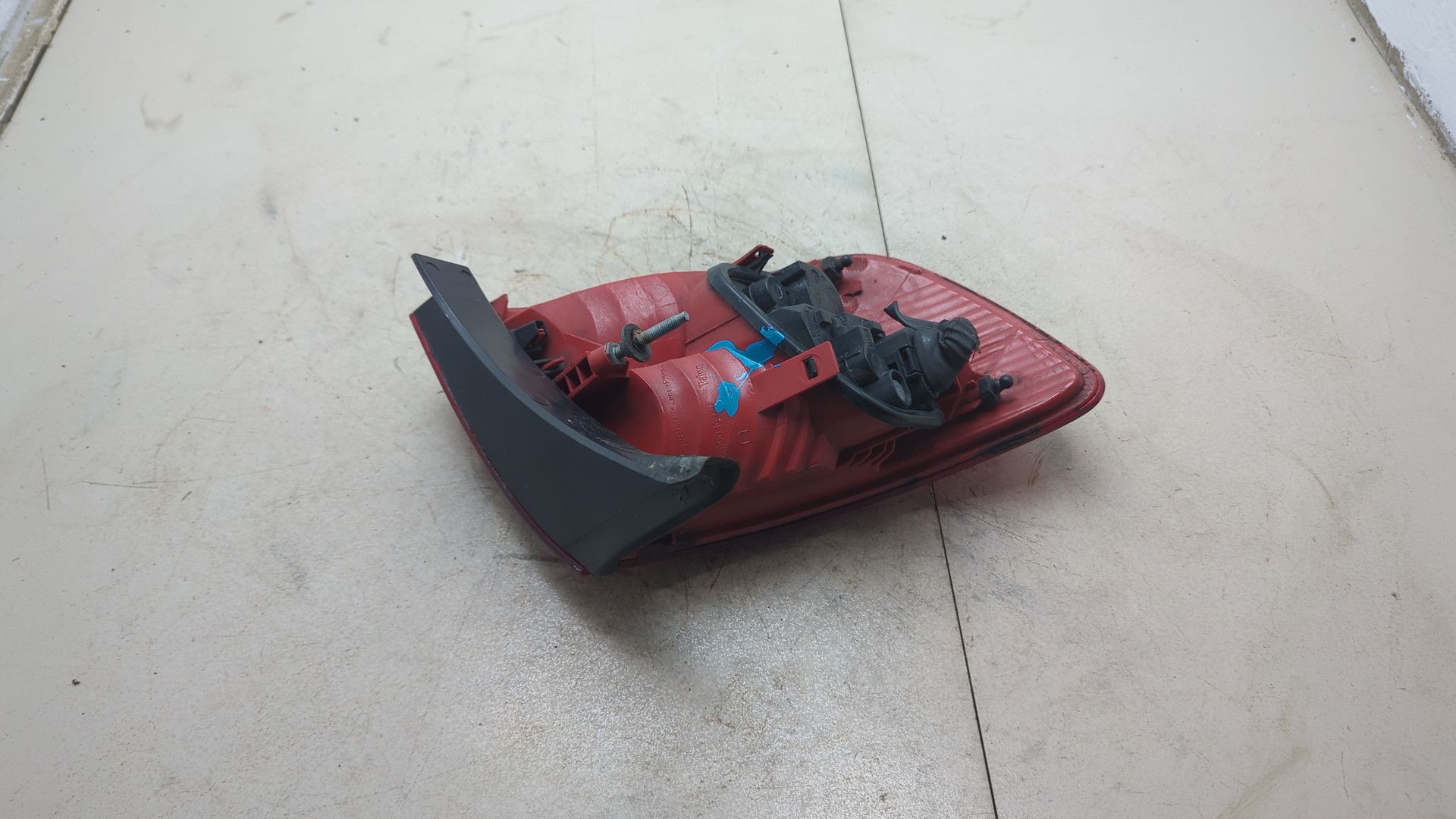 Фонарь задний правый