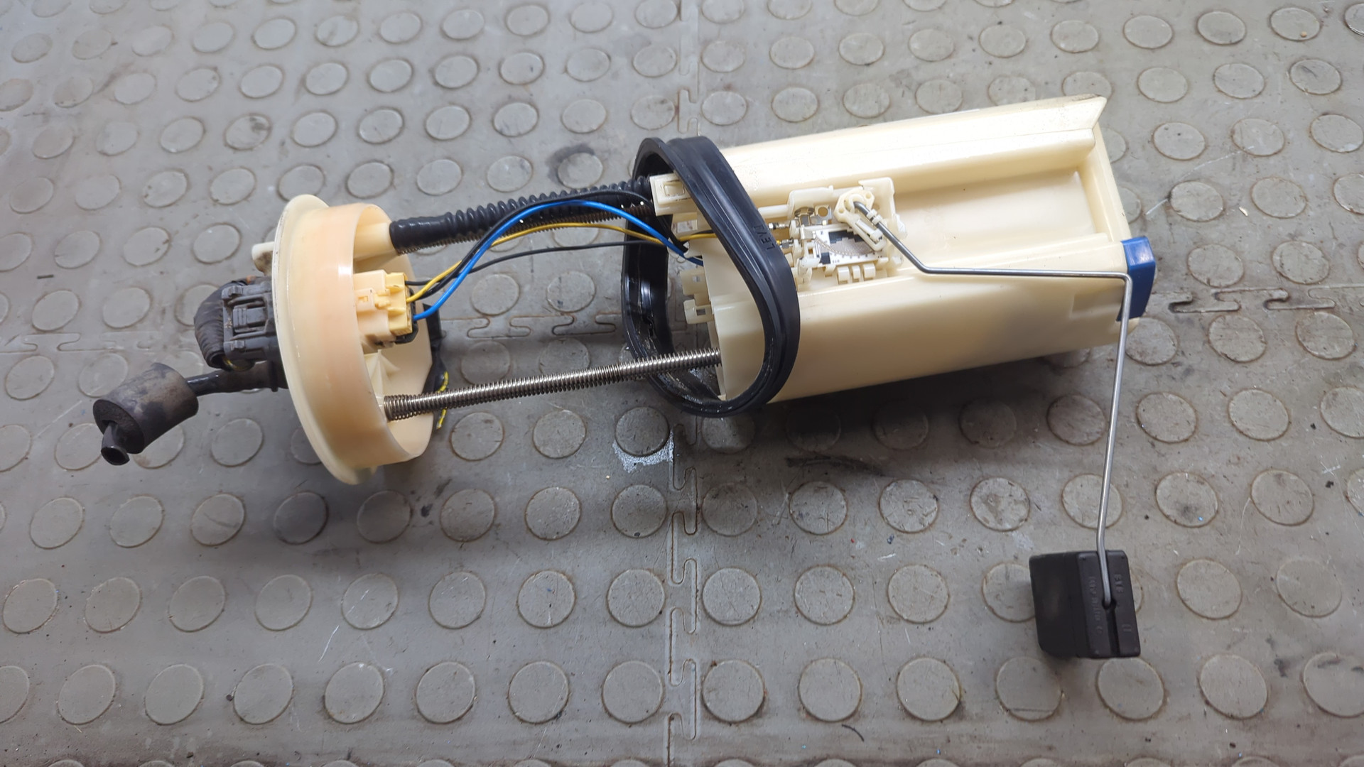 Насос топливный электрический