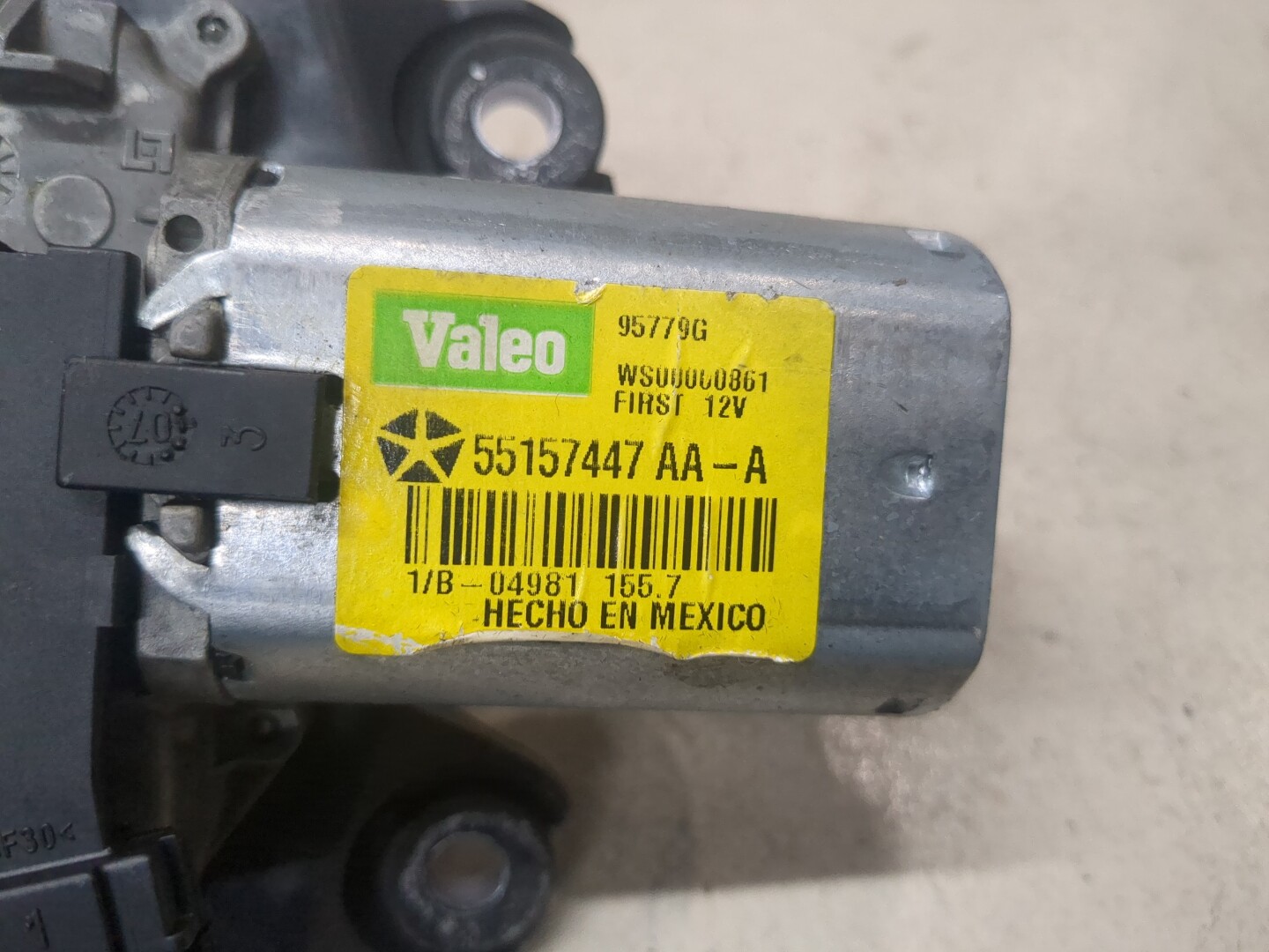 Моторчик стеклоочистителя задний