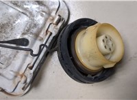  Лючок бензобака Toyota Tundra 2000-2006 9422087 #2