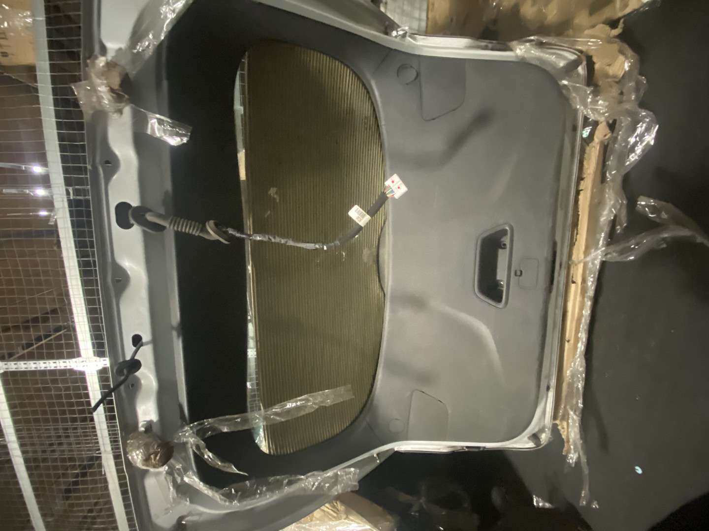 Дверь багажника