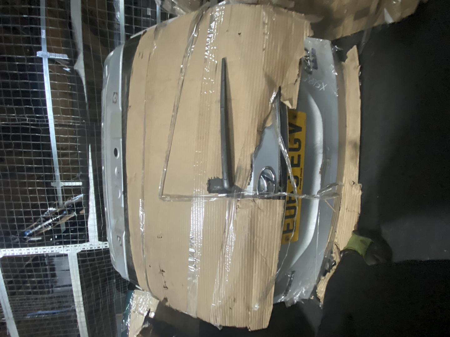 Дверь багажника