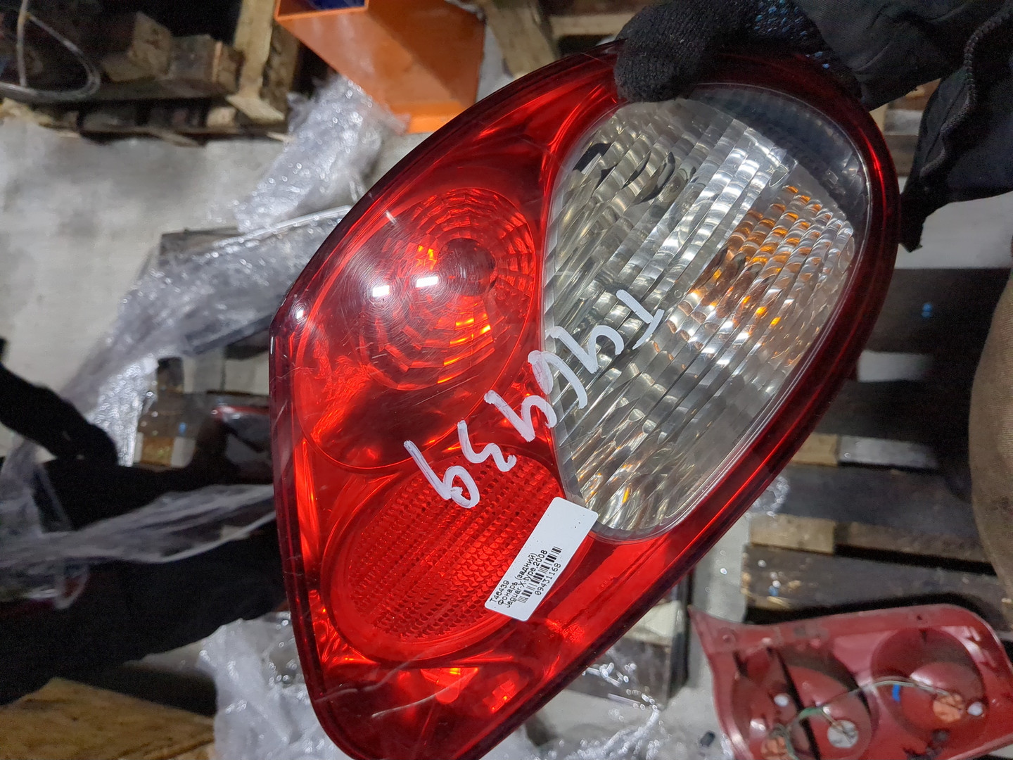 Фонарь задний правый