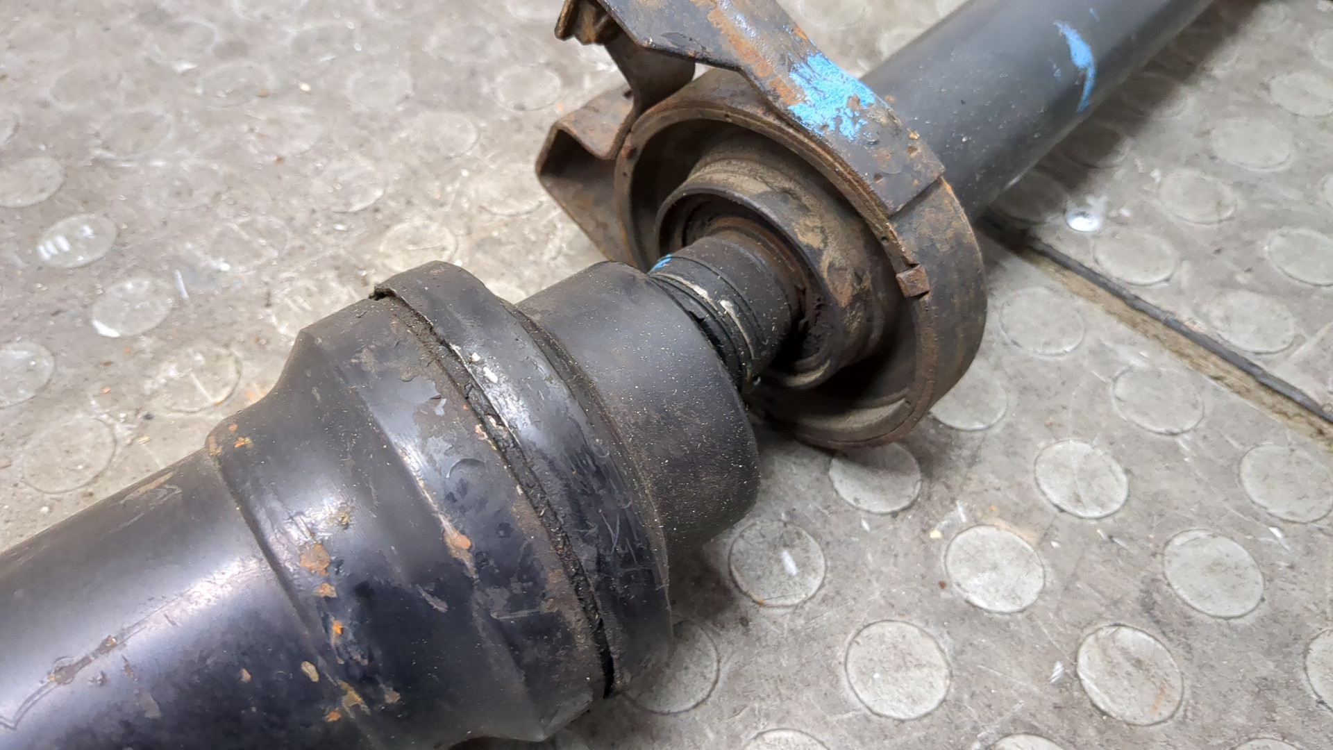 Вал карданный задний