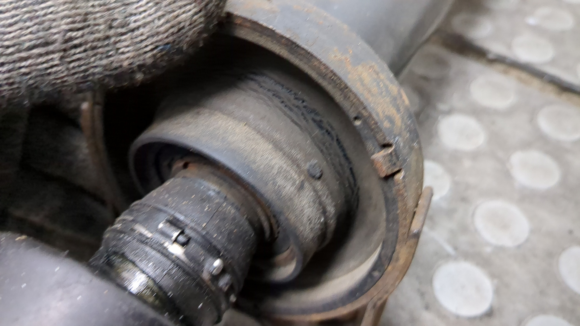 Вал карданный задний