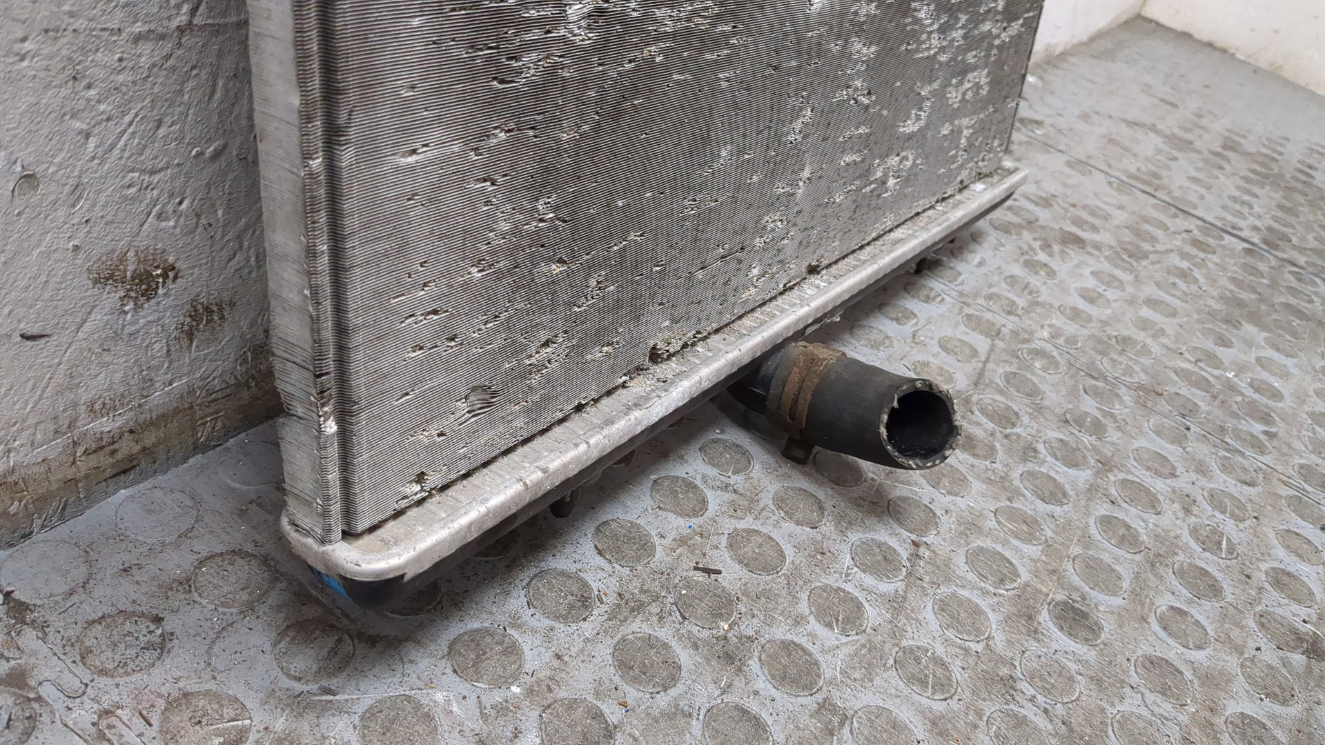 Радиатор охлаждения двигателя основной