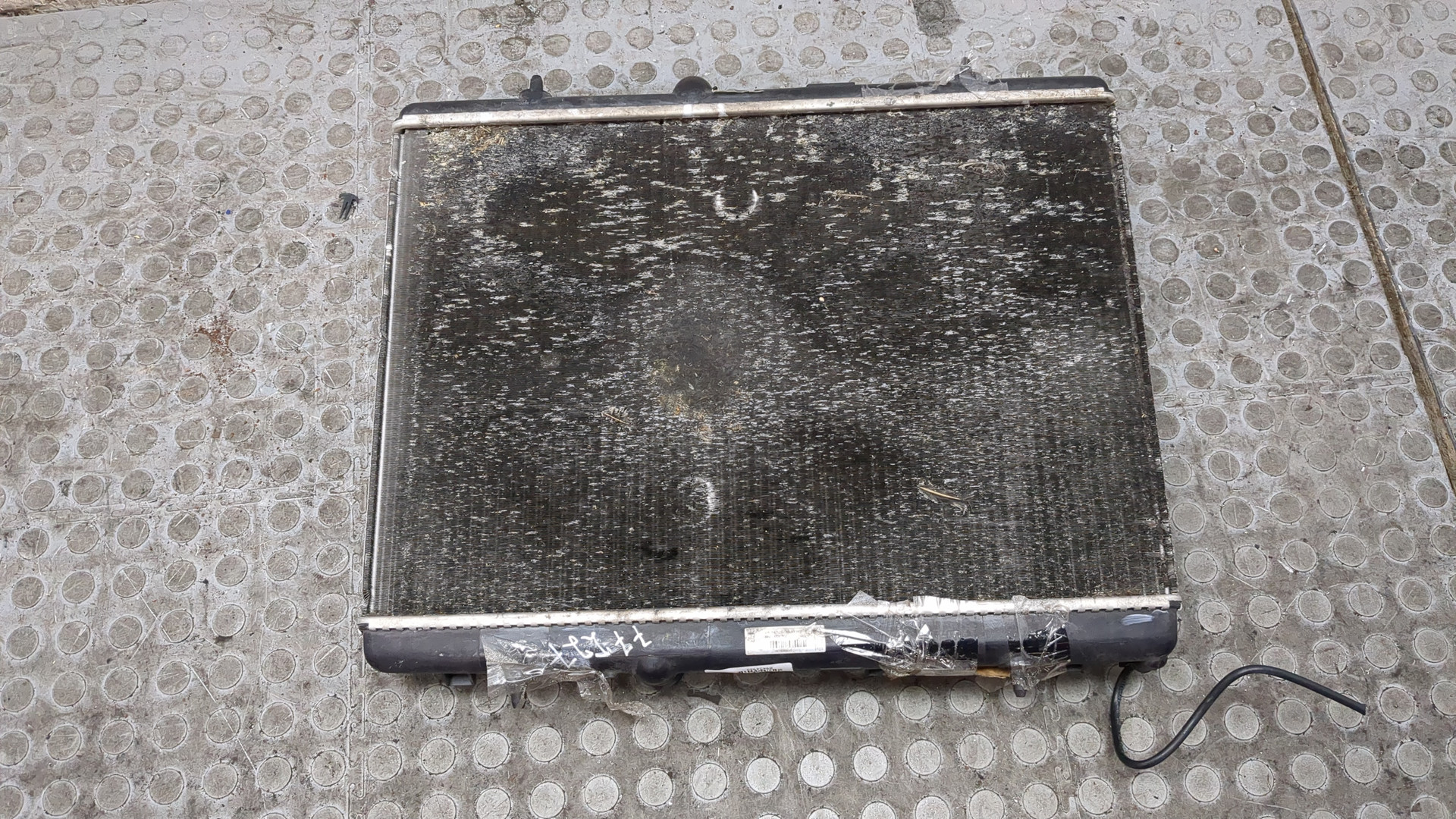 Радиатор охлаждения двигателя основной