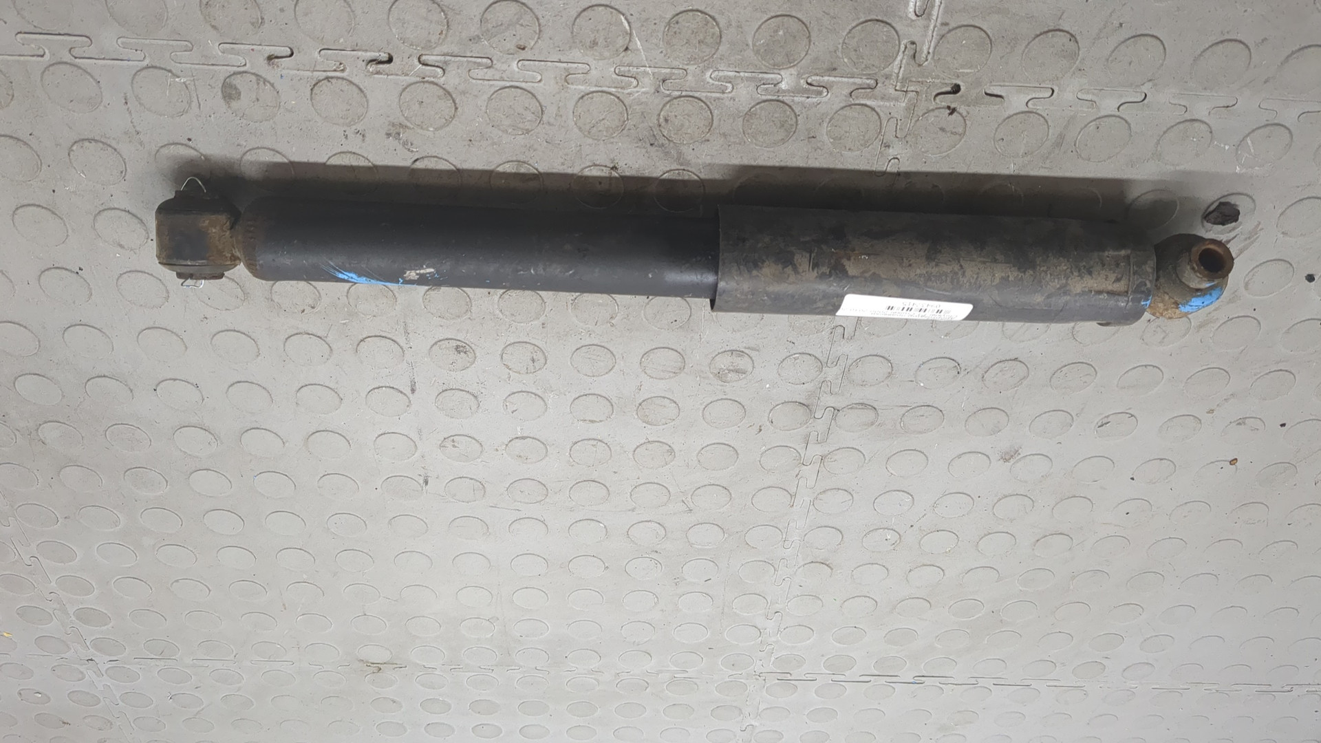 Амортизатор задний (стойка)